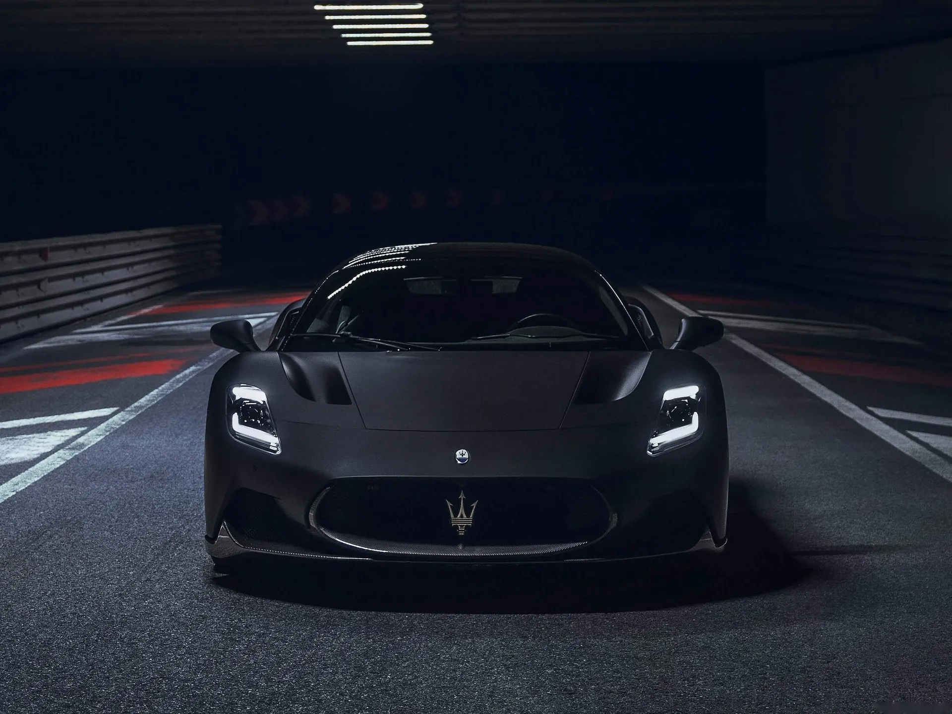 Maserati MC20 Notte Edition (2023) – zepředu