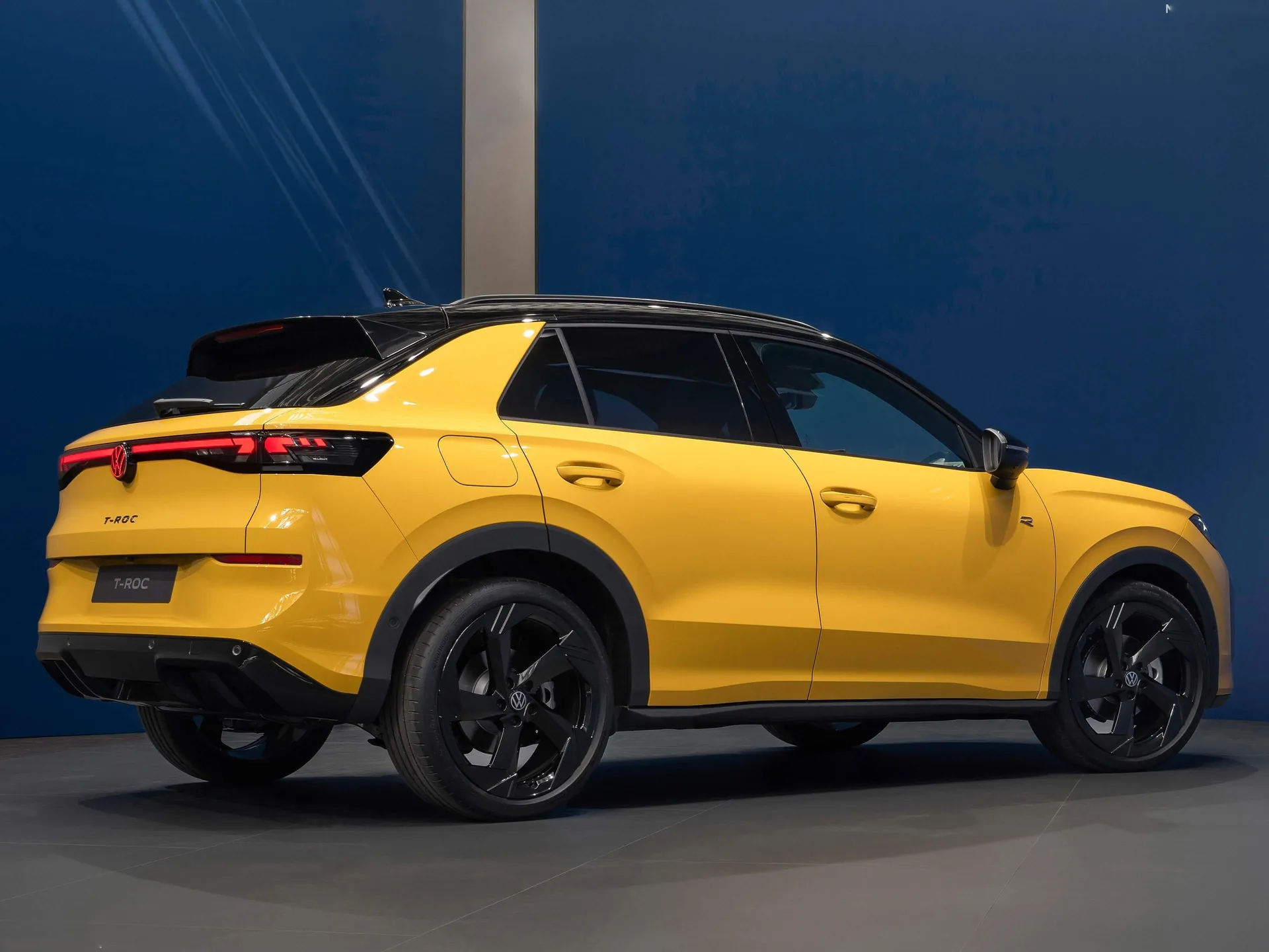 Volkswagen T-Roc (2026) – zadní tříčtvrteční pohled