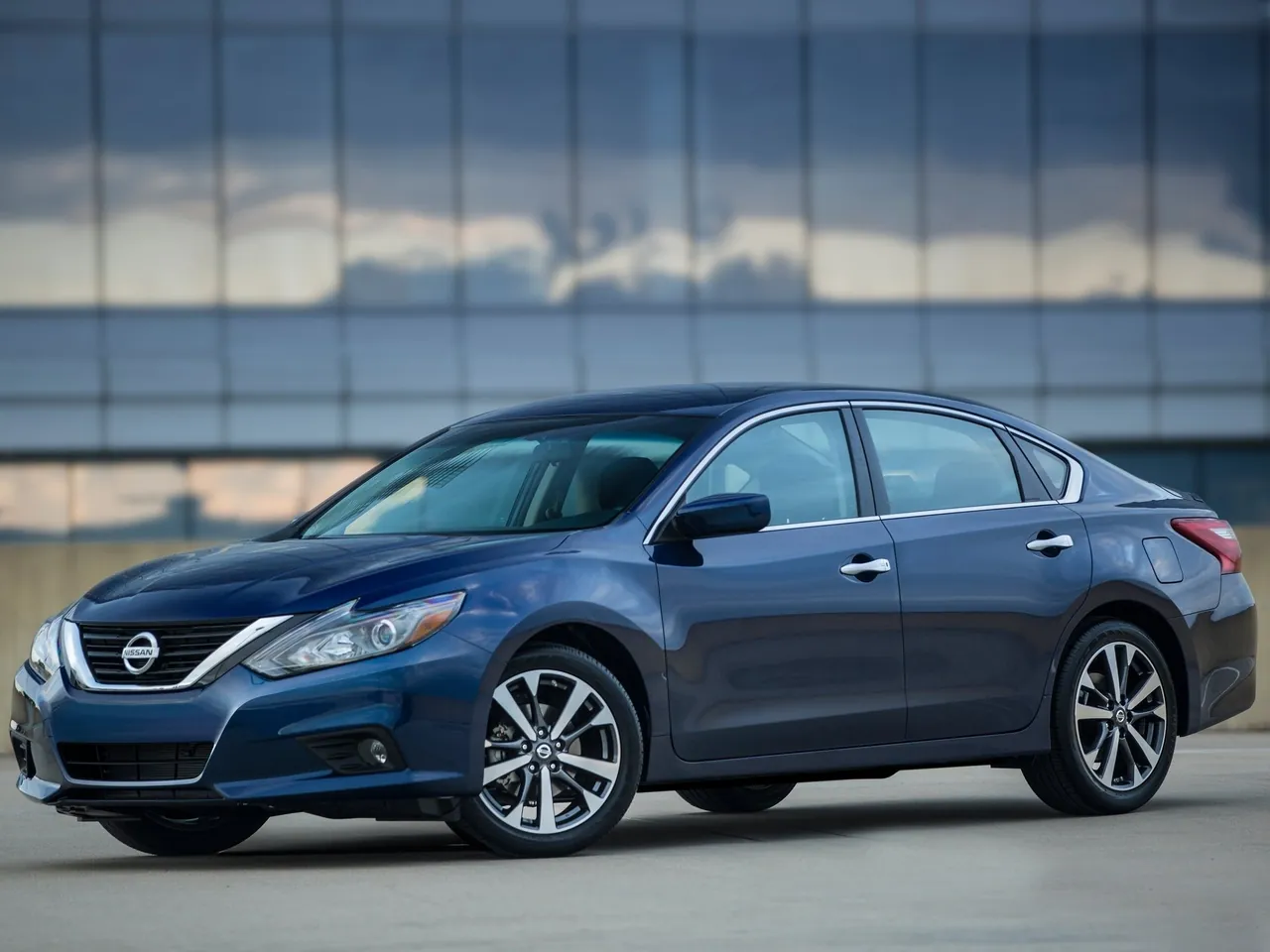 Nissan Altima SR (2016)