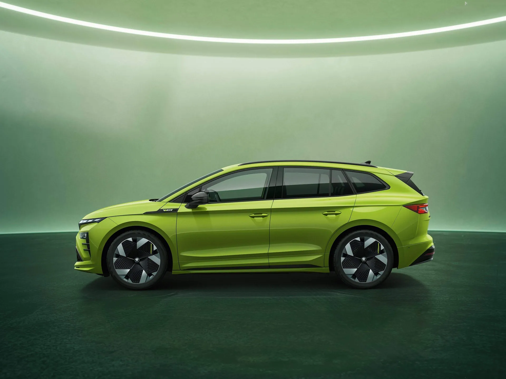 Skoda Enyaq RS (2026) – boční profil