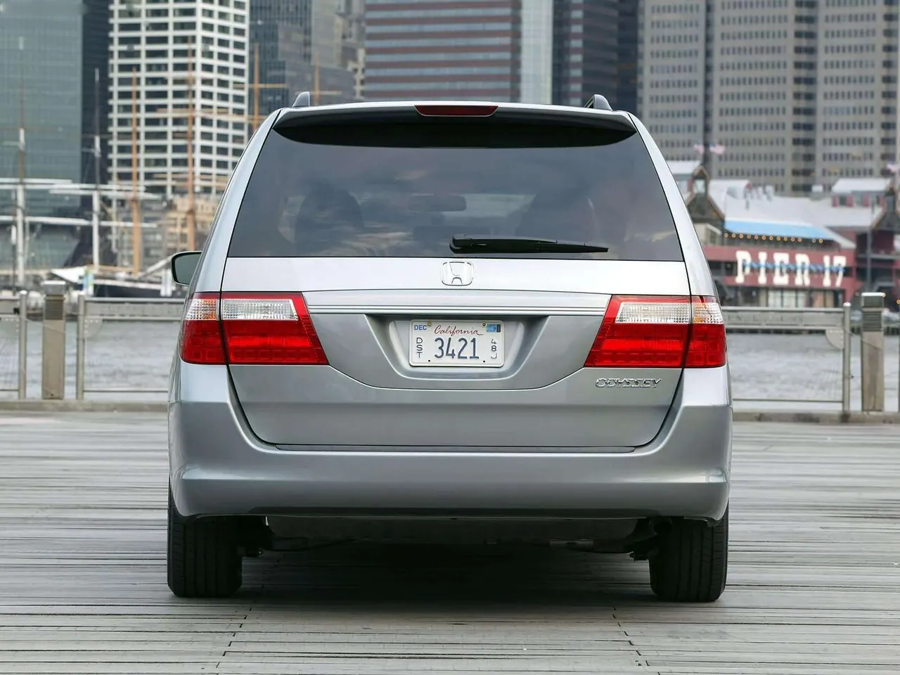 Honda Odyssey EX (2005) – zezadu