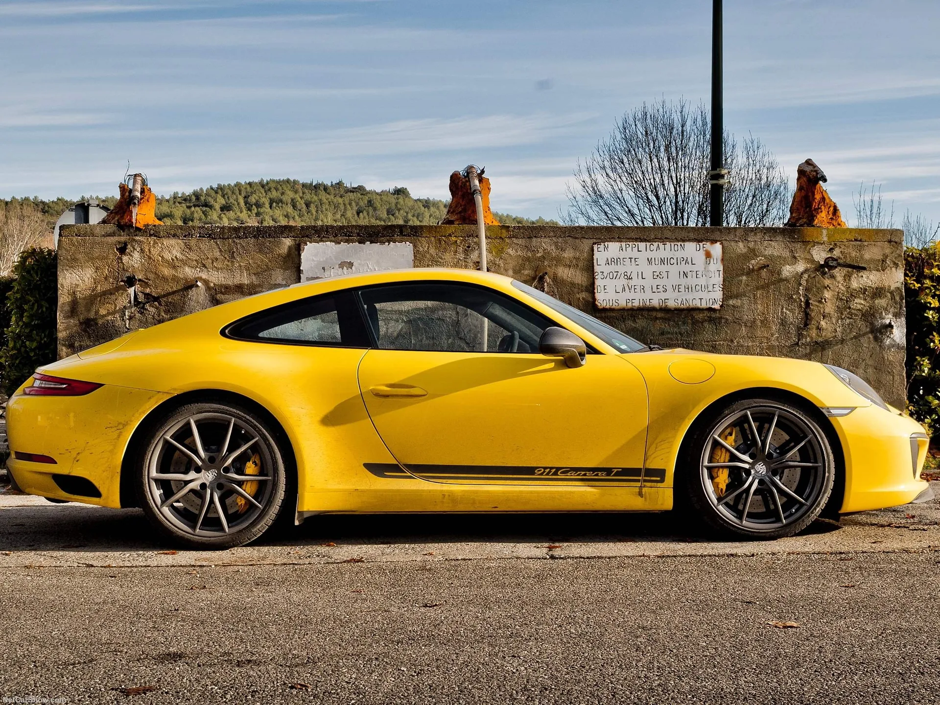 Porsche 911 Carrera T (2018) – boční profil