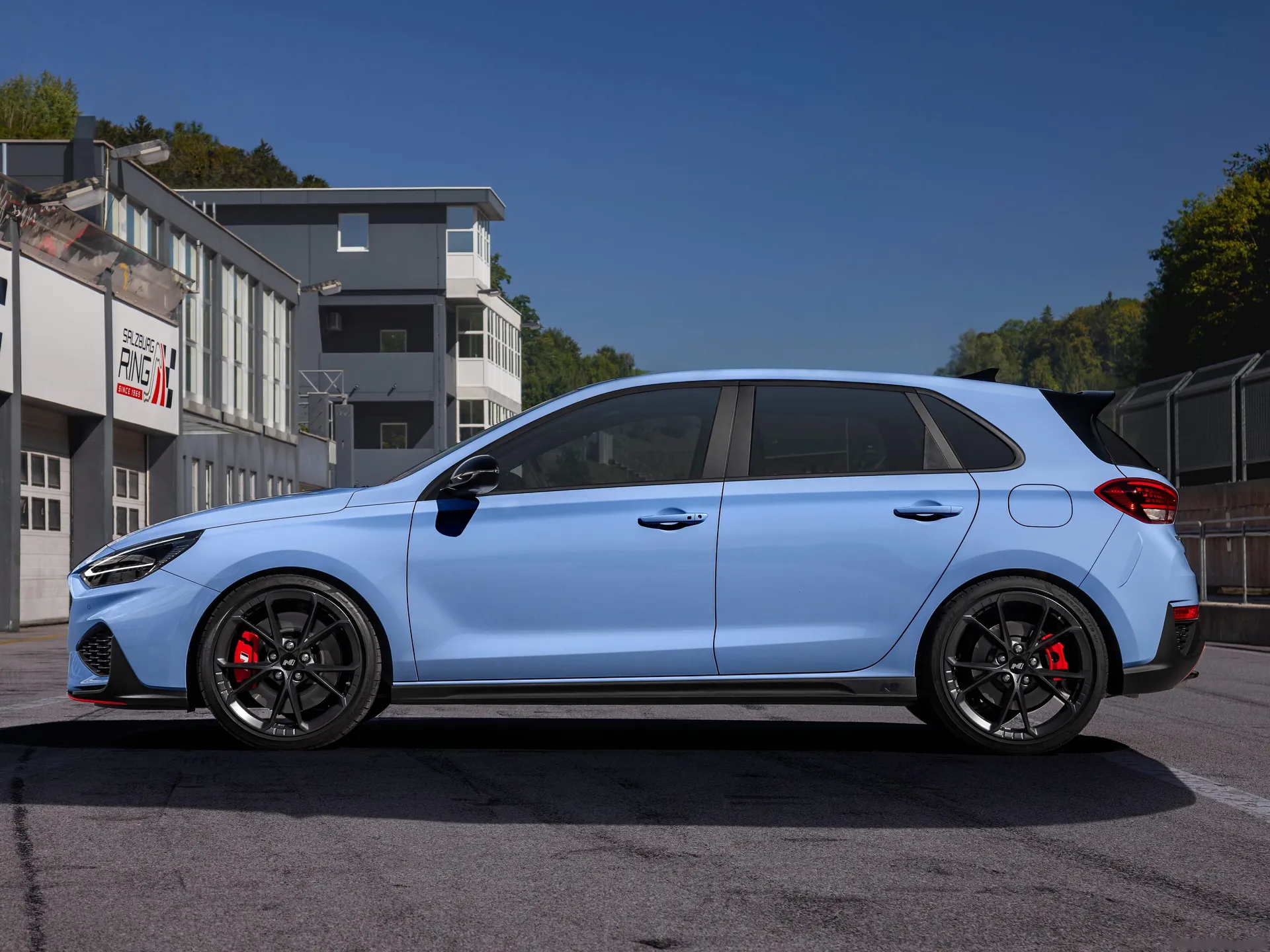 Hyundai i30 N (2021) – boční profil