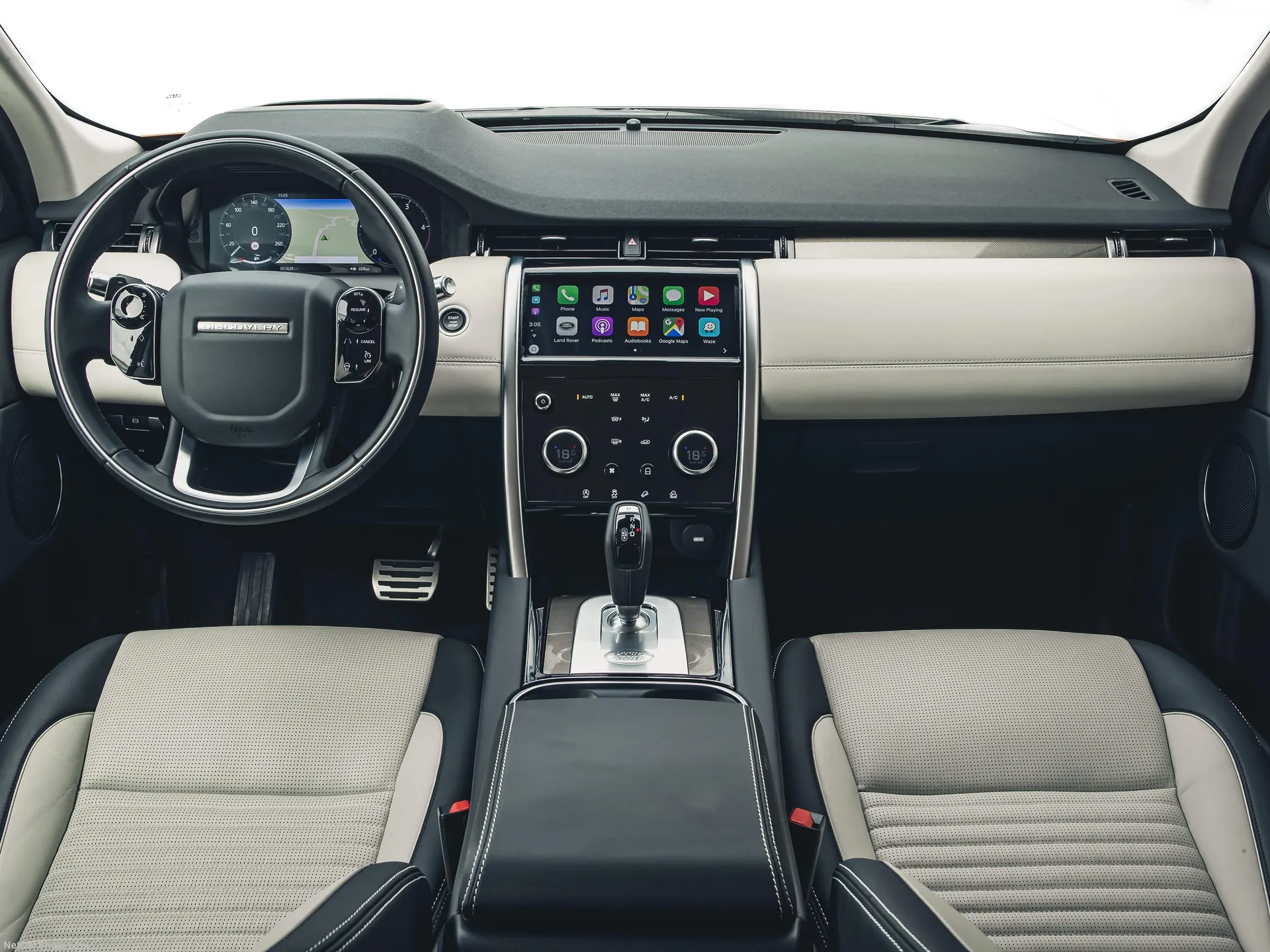 Land Rover Discovery Sport (2020) - Interior