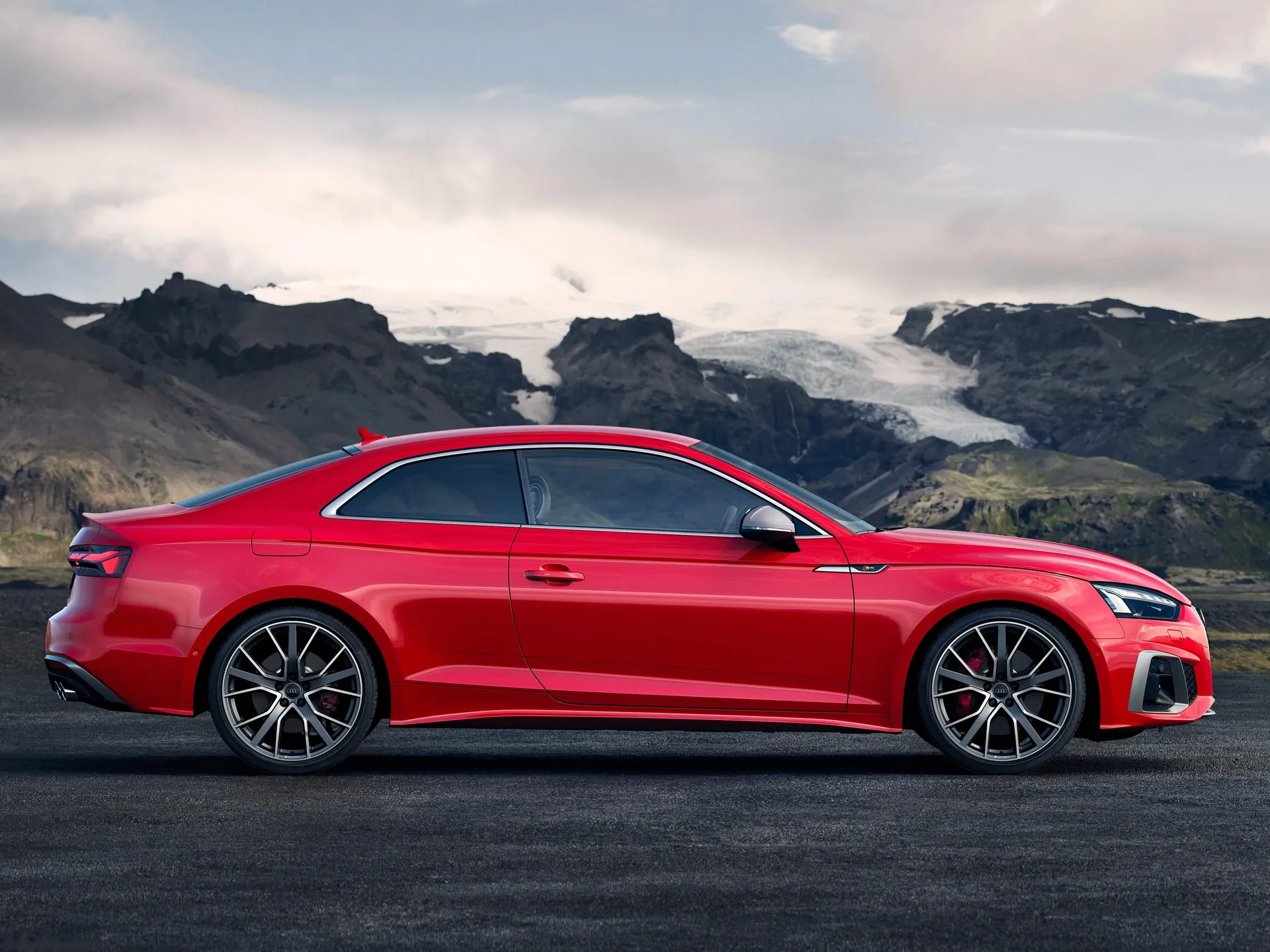 Audi S5 Coupe TDI (2020) – boční profil