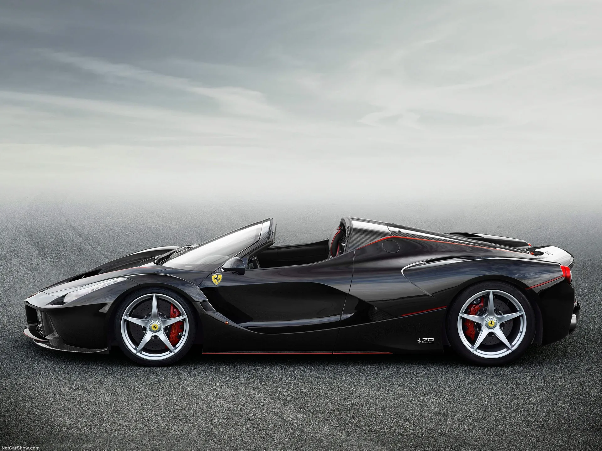 Ferrari LaFerrari Aperta (2017) – boční profil