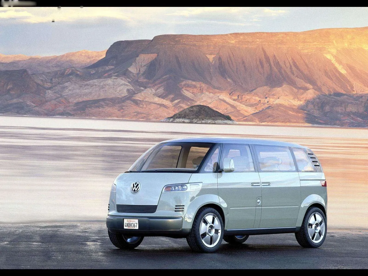 Volkswagen Microbus Concept (2001)
