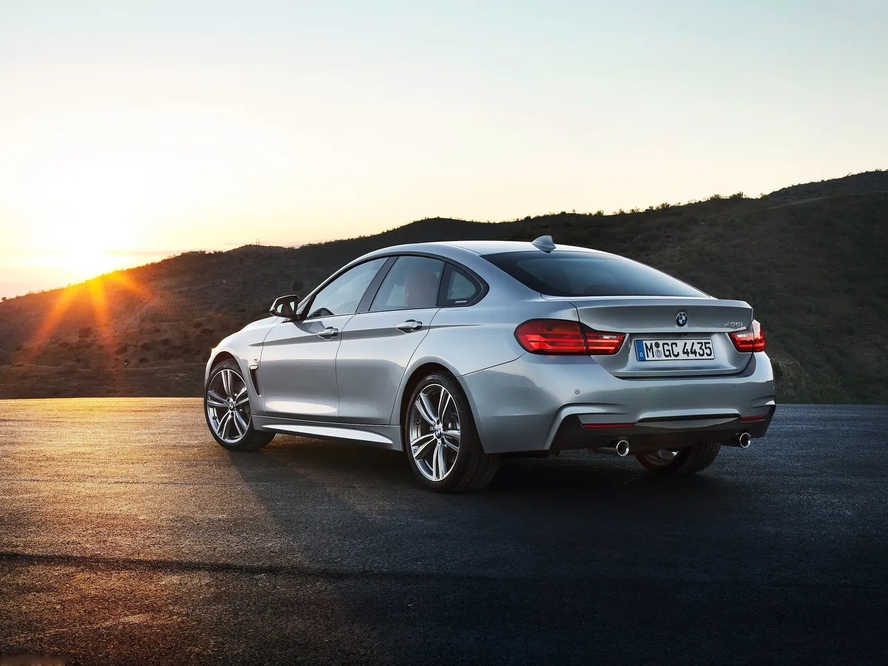 BMW 4-Series Gran Coupe (2015) – zadní tříčtvrteční pohled