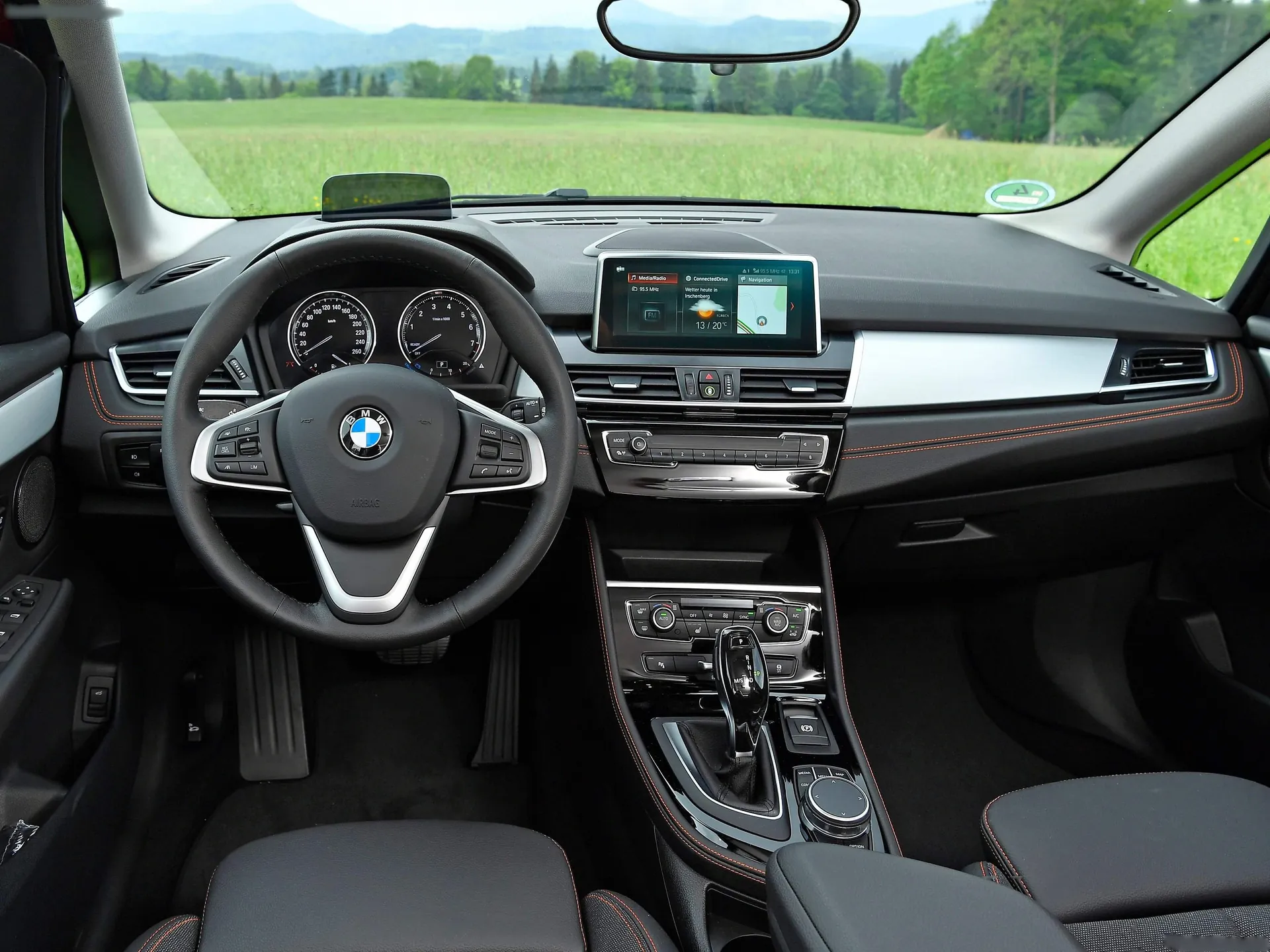 BMW 2-Series Active Tourer (2019) – interiér