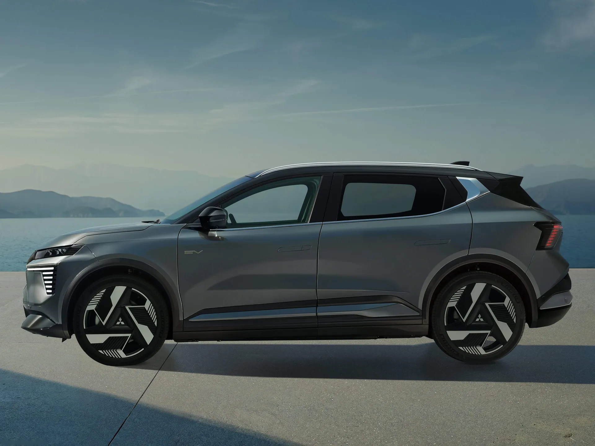 Mitsubishi Eclipse Cross [EU] (2026) – boční profil