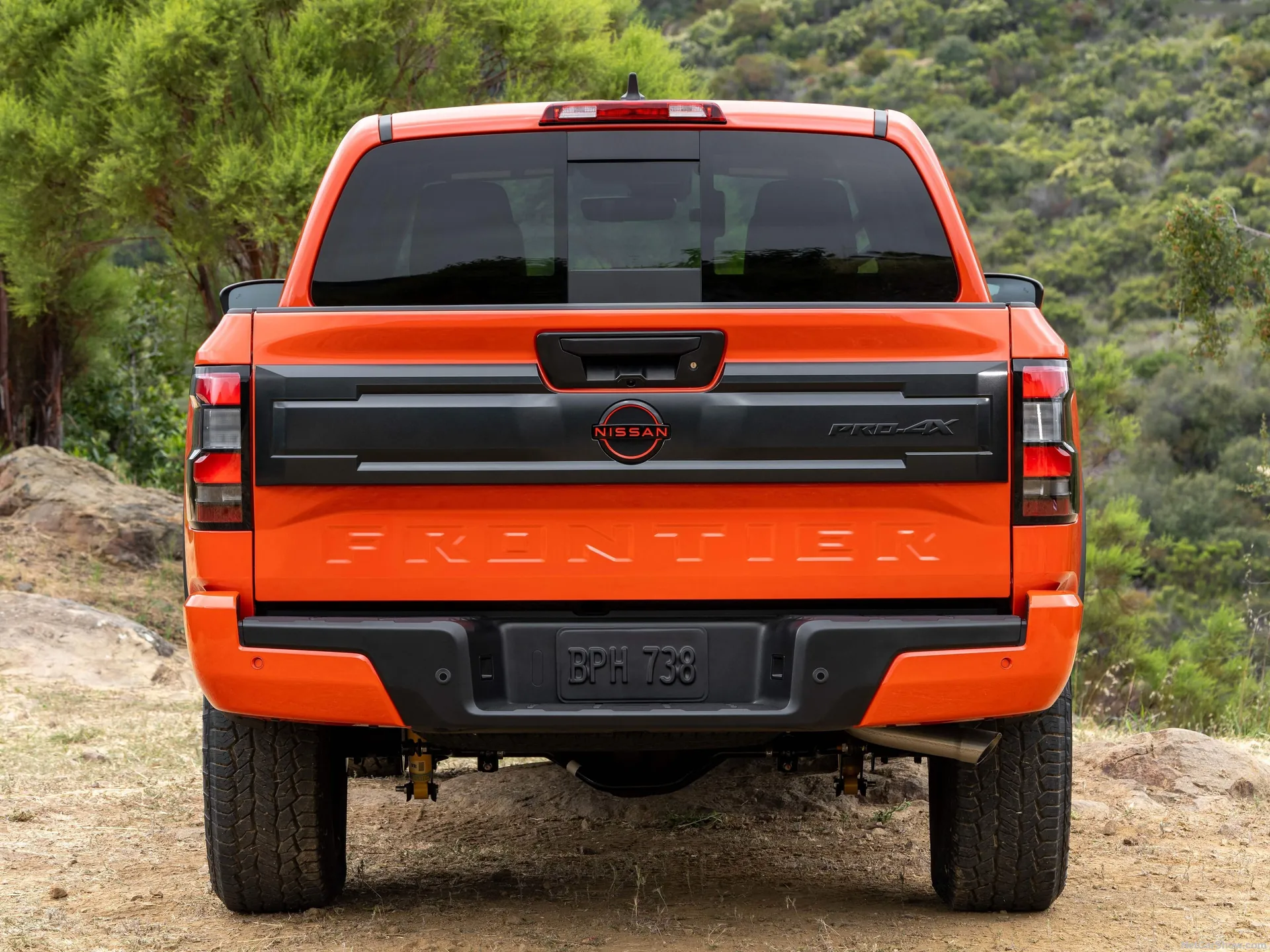 Nissan Frontier (2025) – zezadu