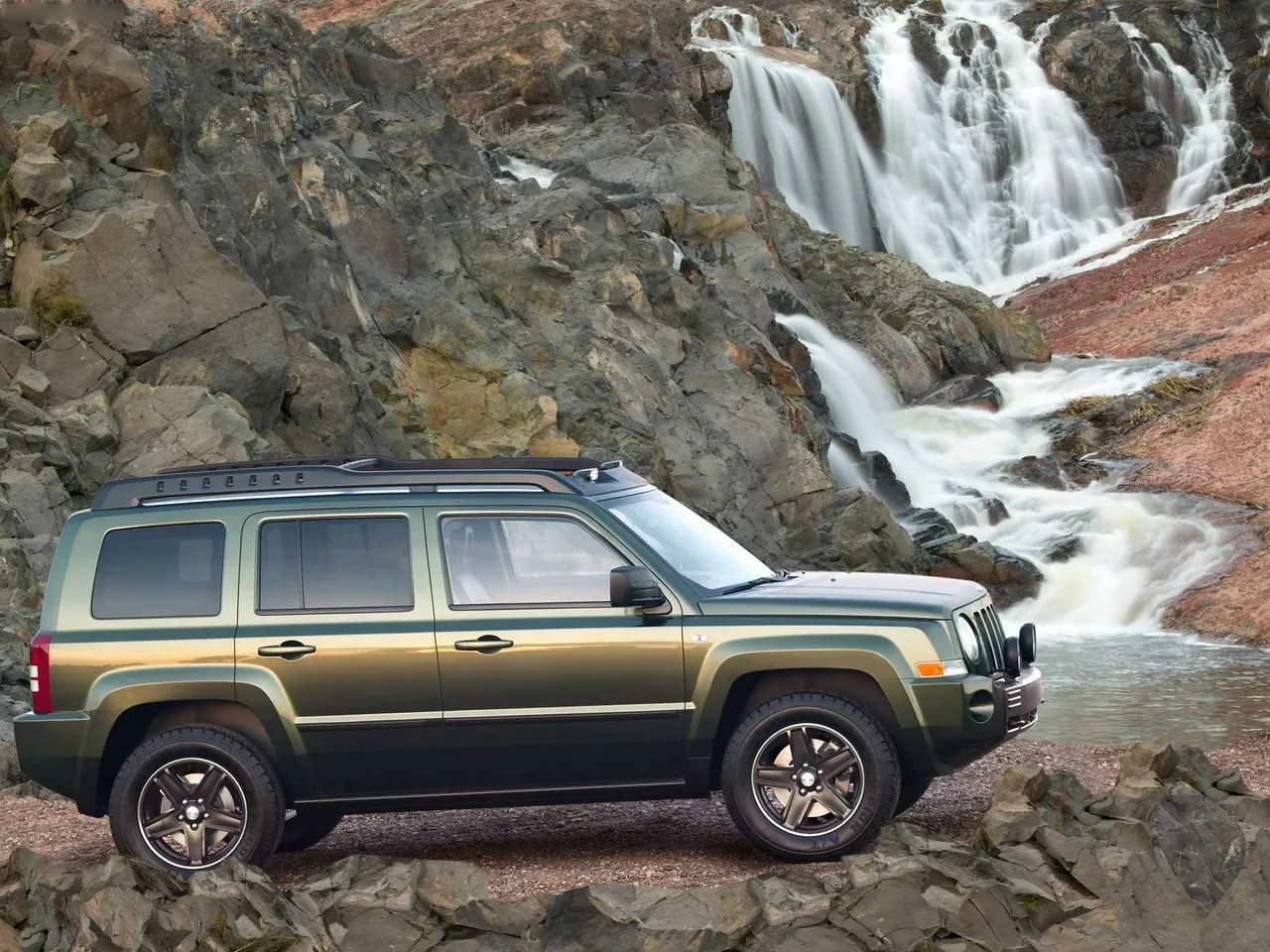 Jeep Patriot Concept (2005) - Side Profile