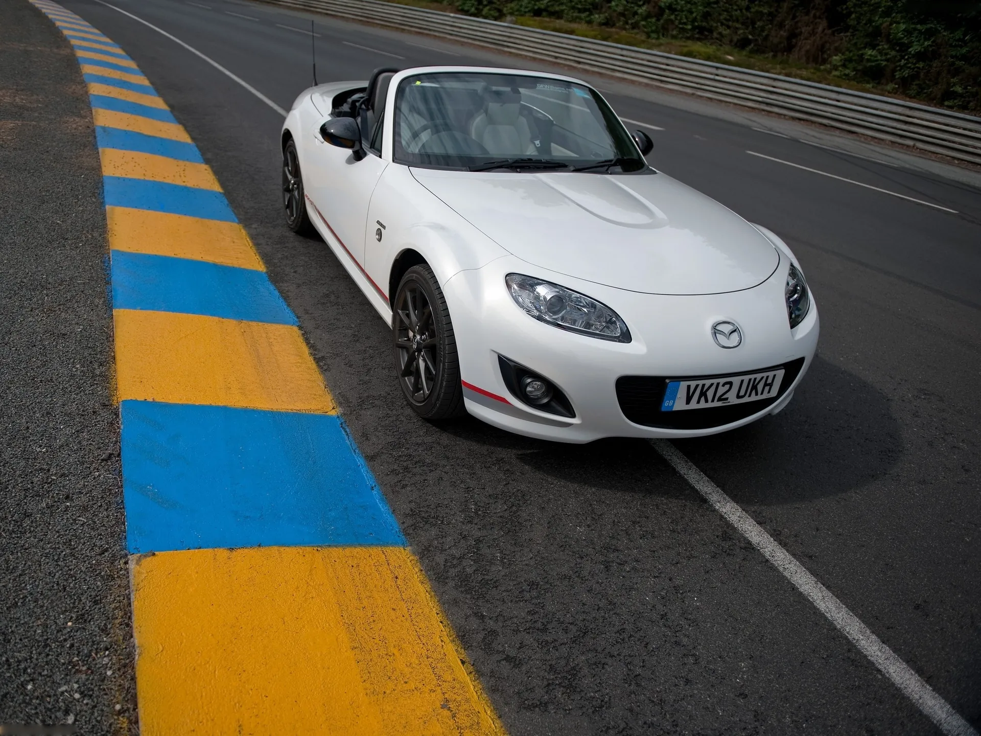 Mazda MX-5 Kuro (2012)