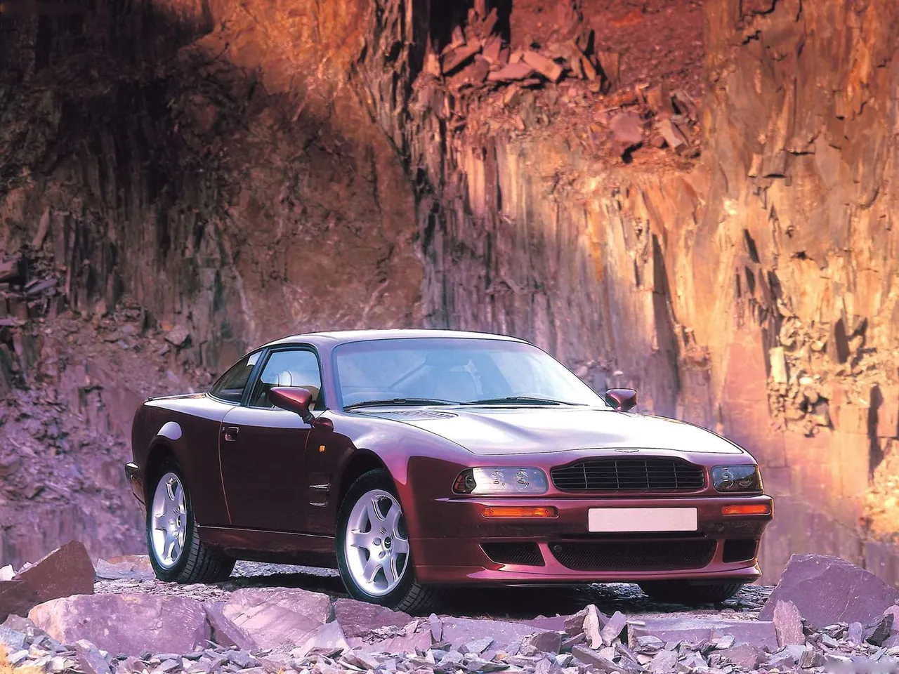 Aston Martin V8 Vantage (1992)