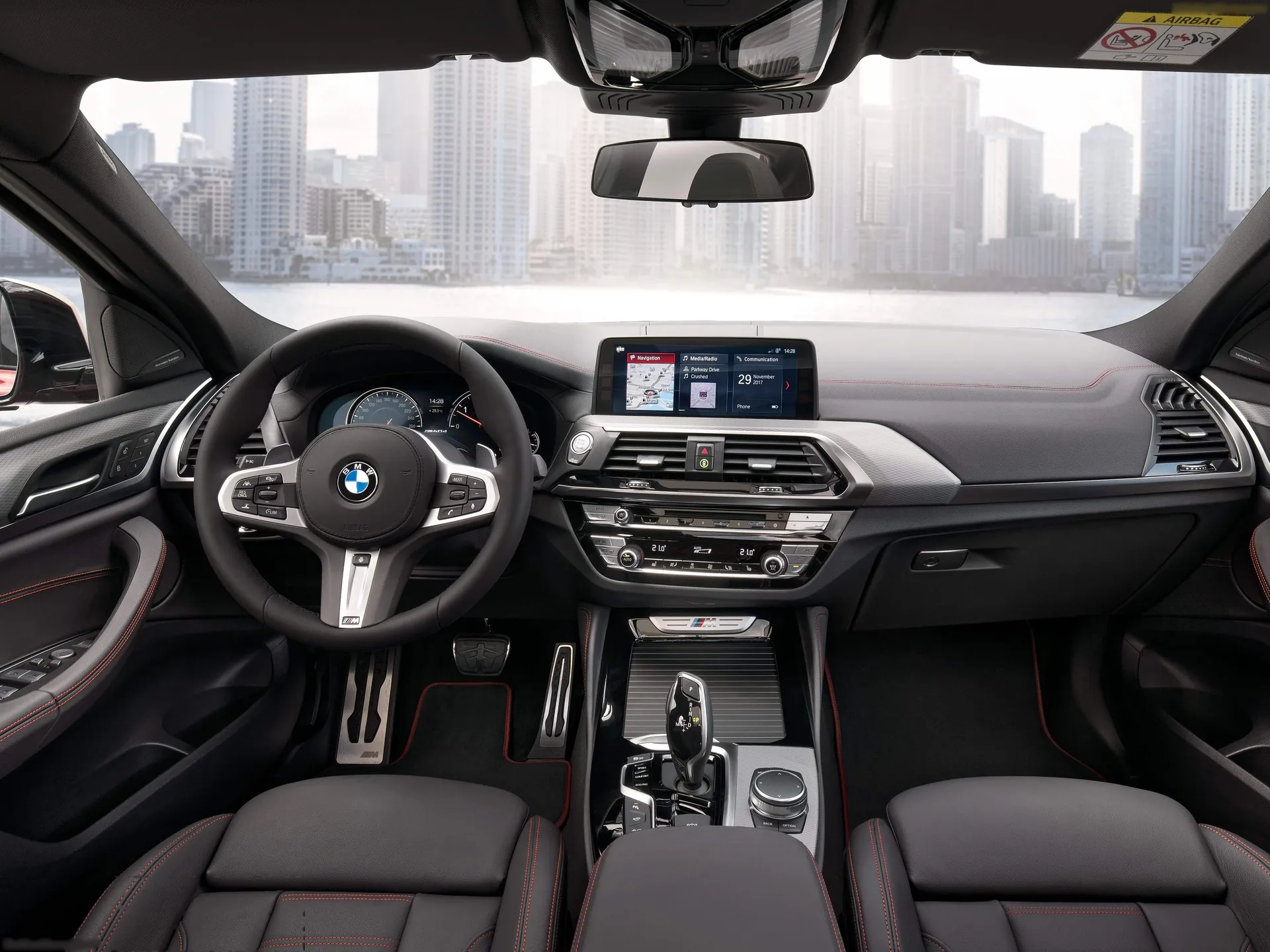 BMW X4 M40d (2019) – interiér