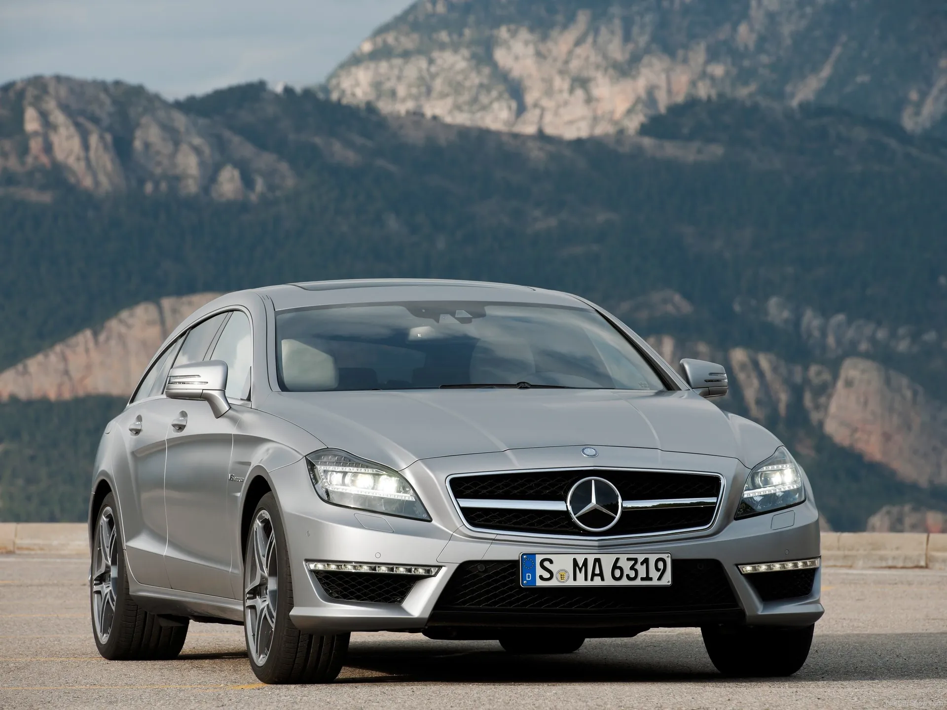 Mercedes-Benz CLS63 AMG Shooting Brake (2013)