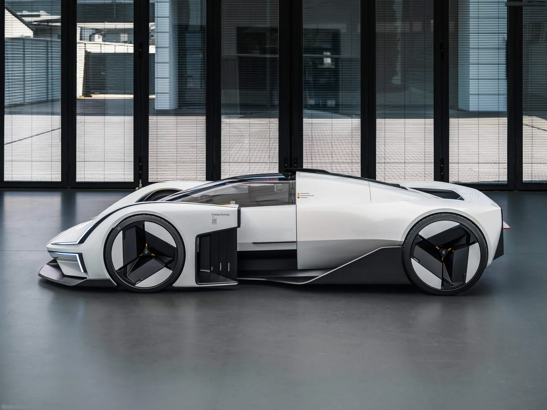 Polestar Synergy Concept (2023) – boční profil