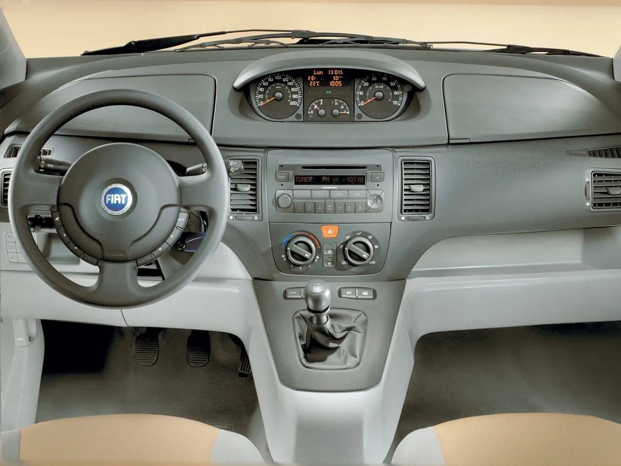 Fiat Idea 1.9 Multijet Dynamic (2003) – interiér