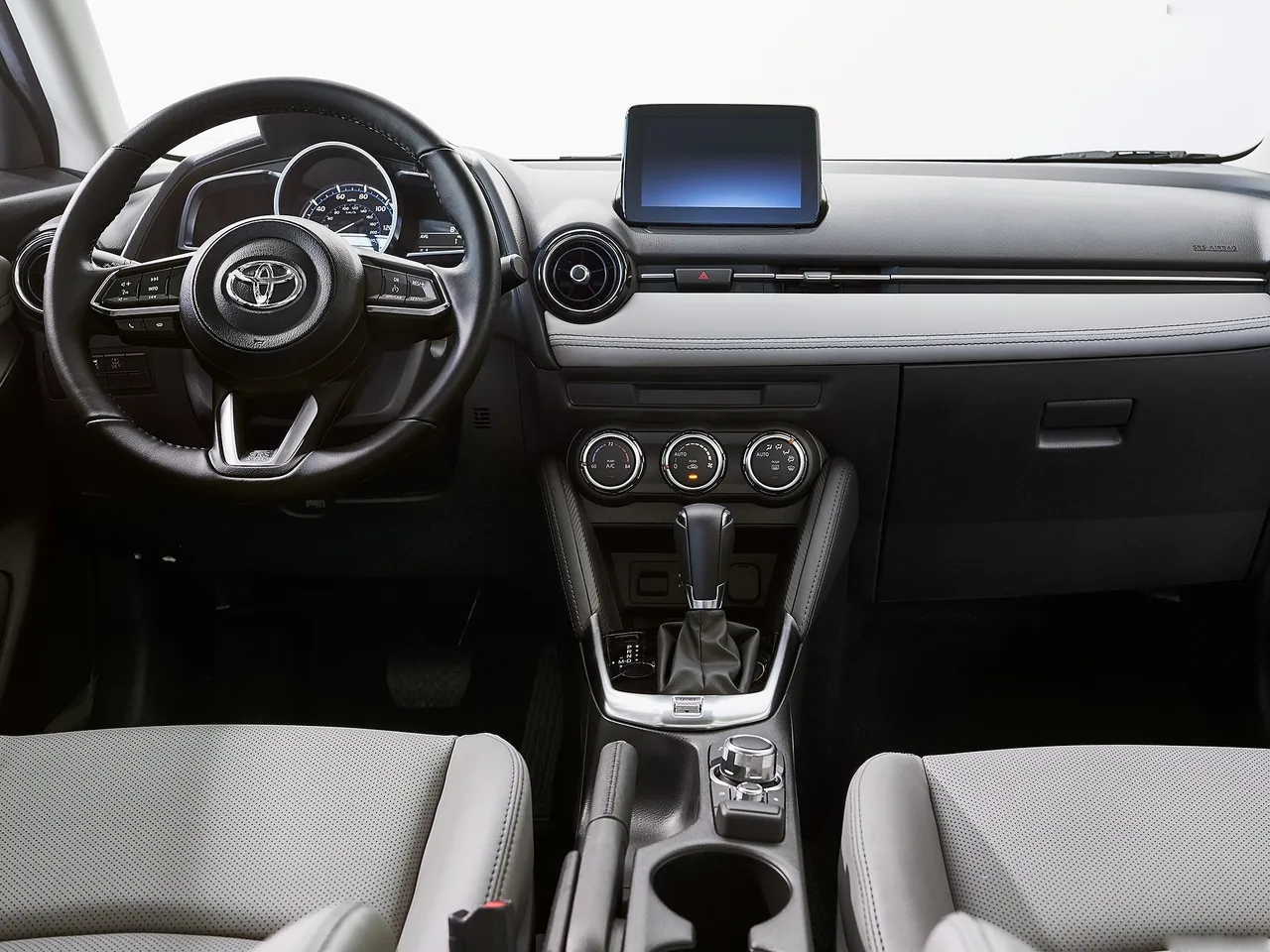 Toyota Yaris Hatchback [US] (2020) – interiér