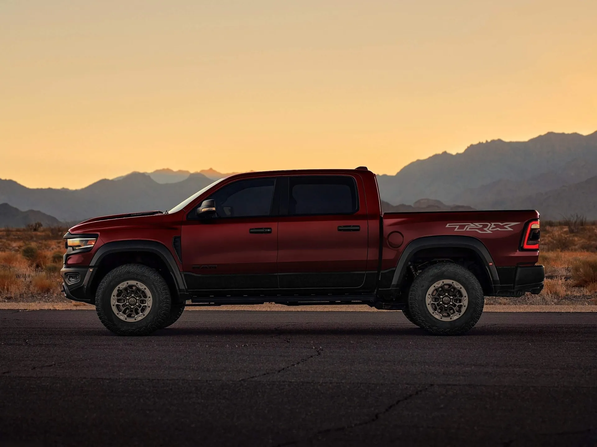 Ram 1500 TRX 6.2L Supercharged V8 Final Edition (2024) – boční profil