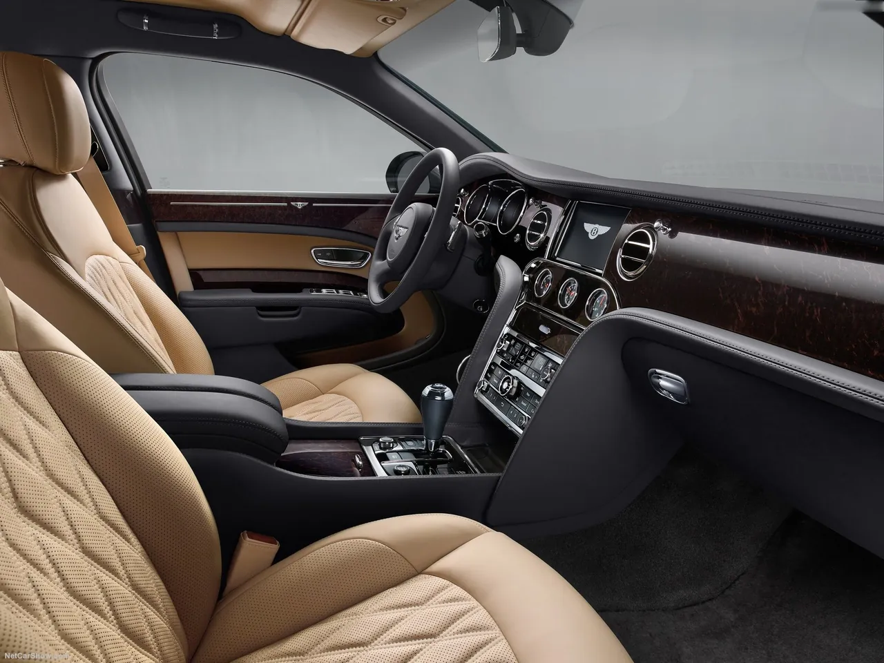 Bentley Mulsanne EWB (2017) – interiér