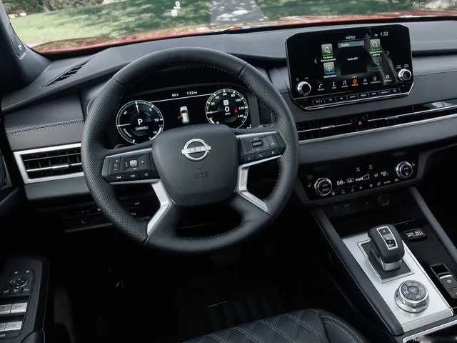 Nissan Rogue Plug-in Hybrid (2026)