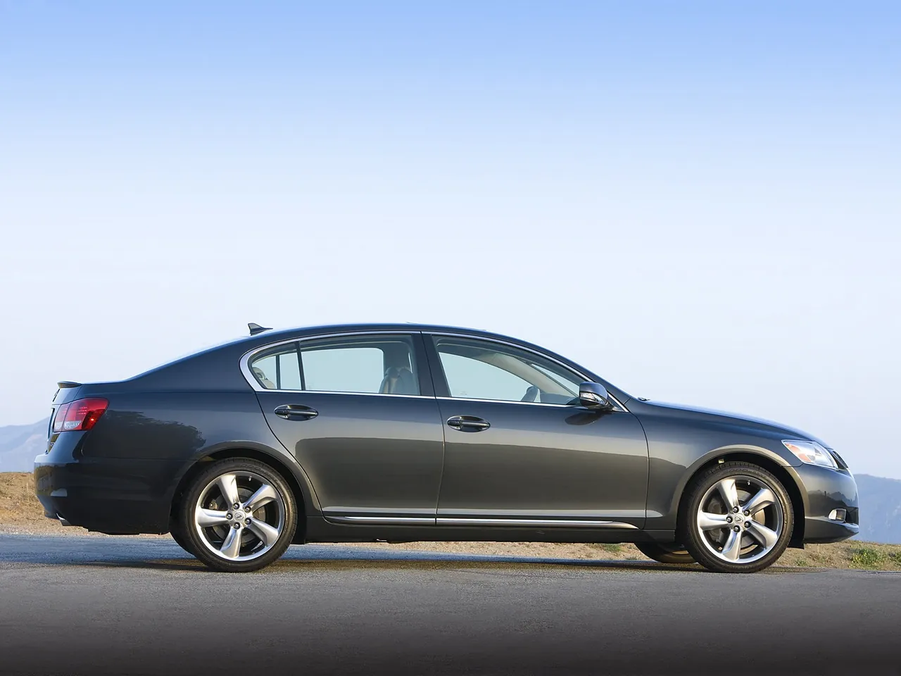 Lexus GS 350 (2009) – boční profil