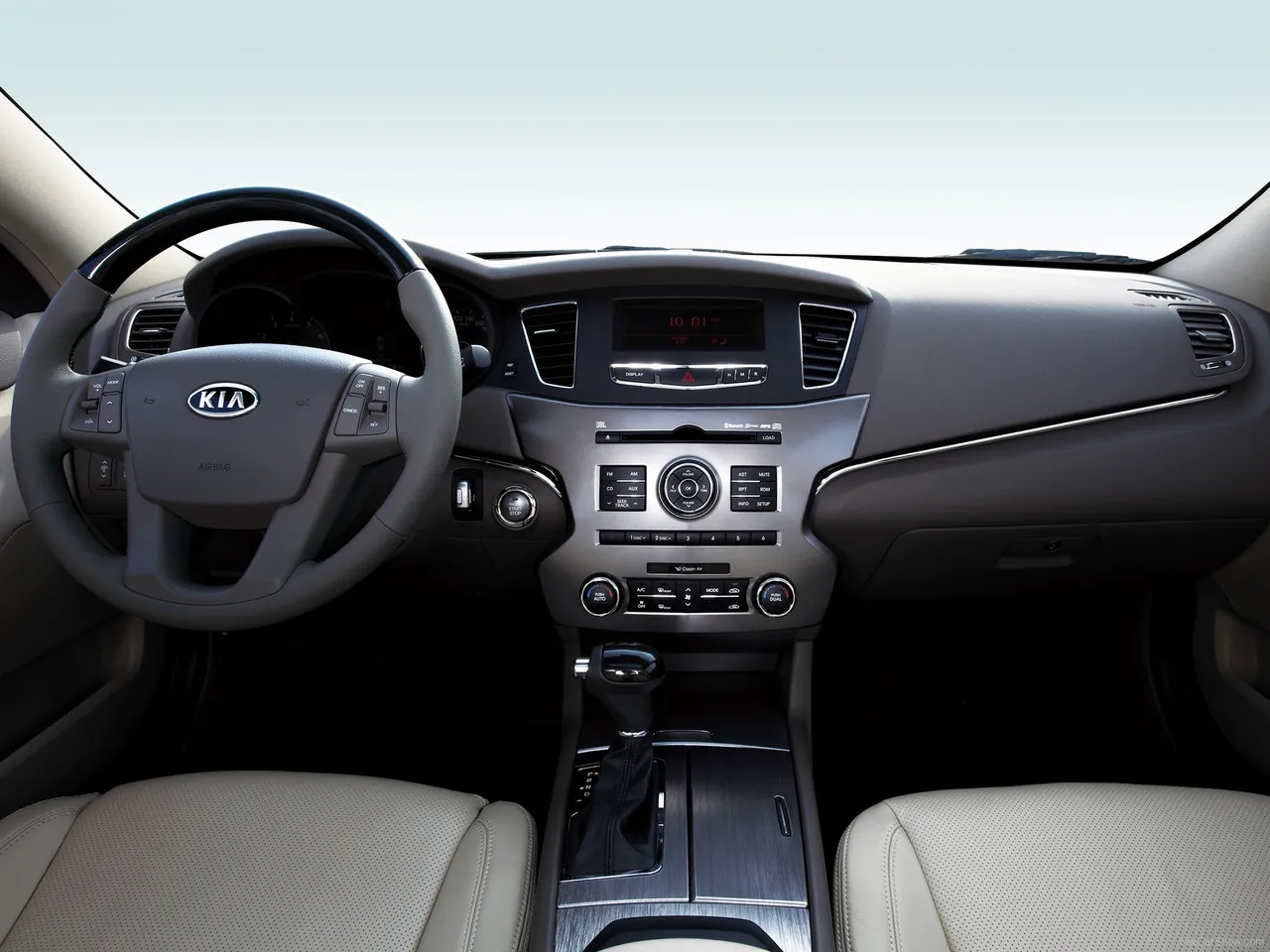 Kia Cadenza (2011) – interiér