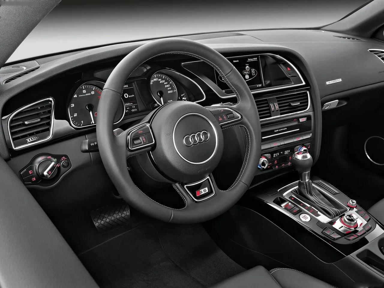 Audi S5 (2012) – interiér