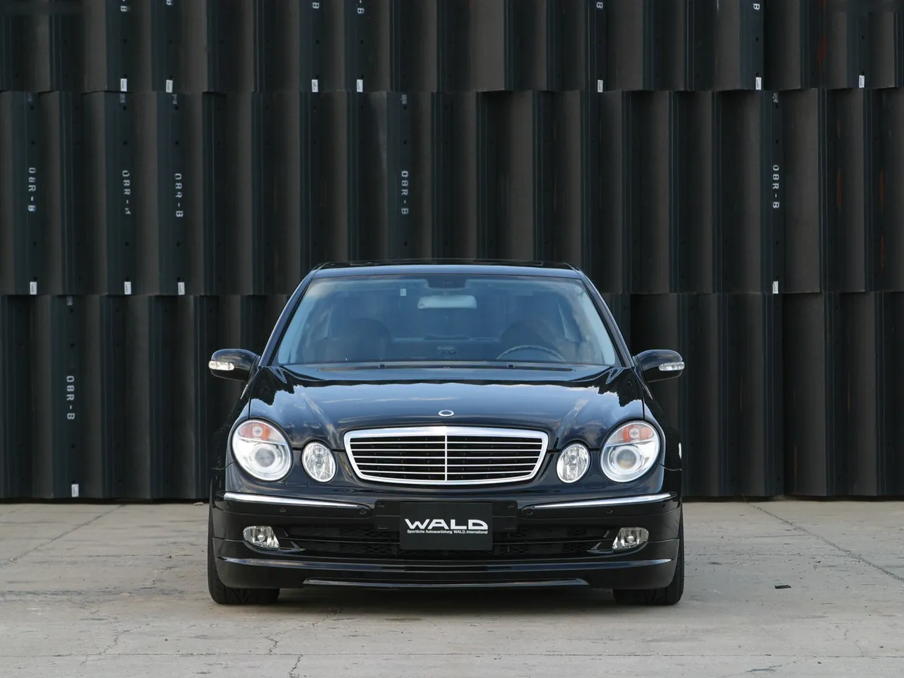 Wald Mercedes-Benz E-Class (2001) – zepředu