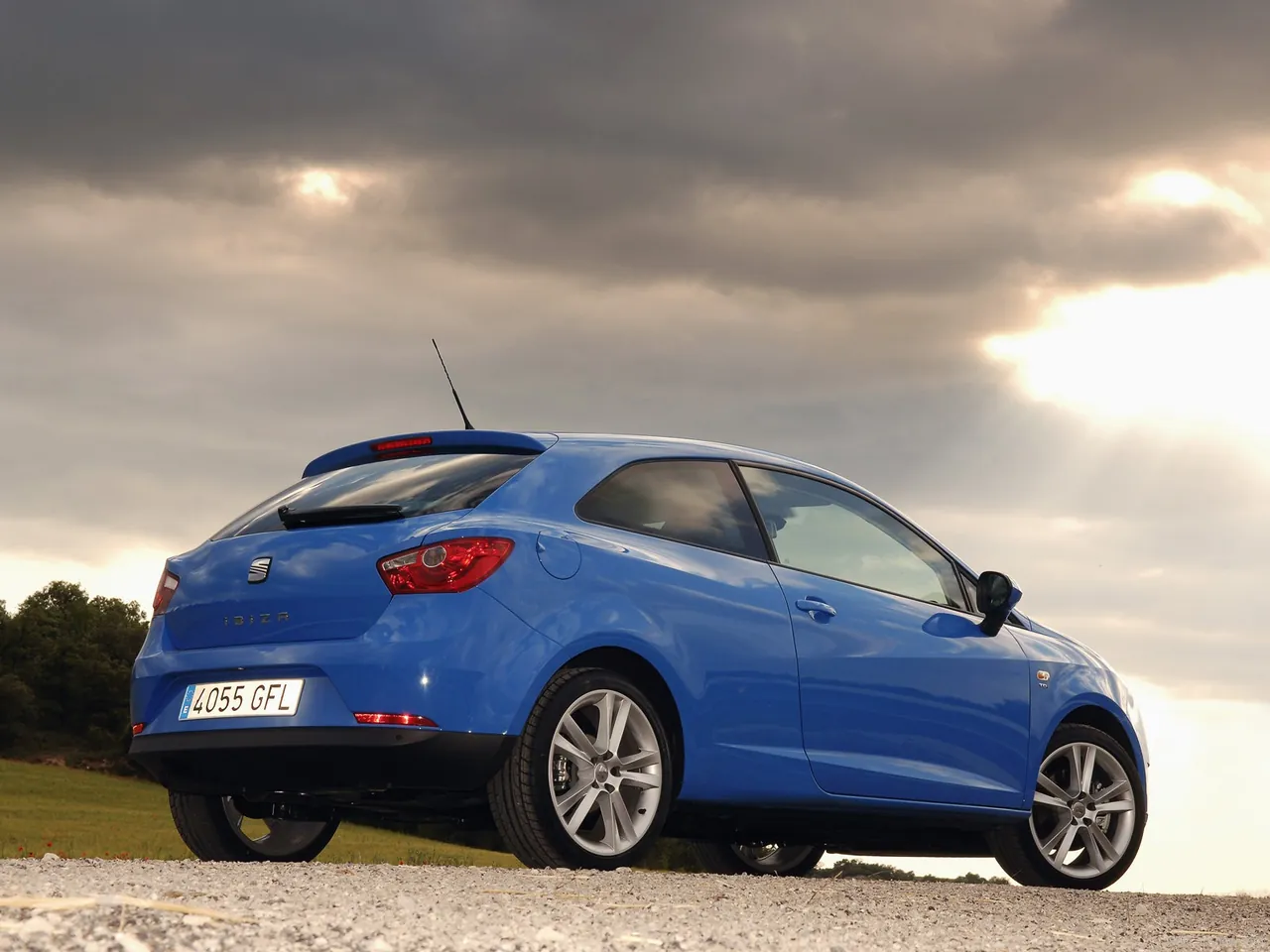 Seat Ibiza SportCoupe (2009) - Rear Three-Quarter