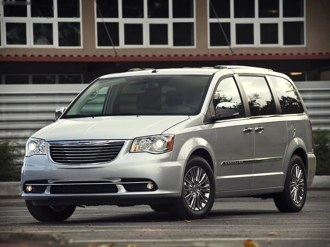 Chrysler Town and Country (2011)