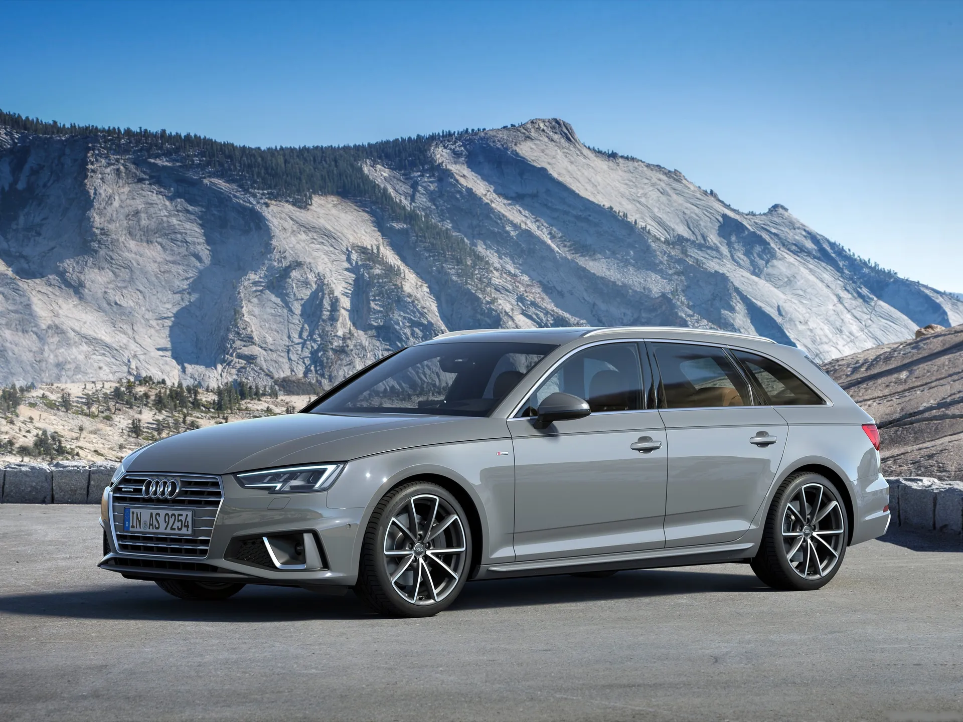 Audi A4 Avant (2019)
