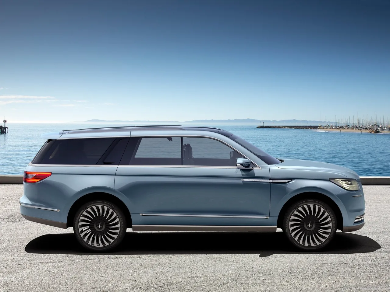 Lincoln Navigator Concept (2016) – boční profil