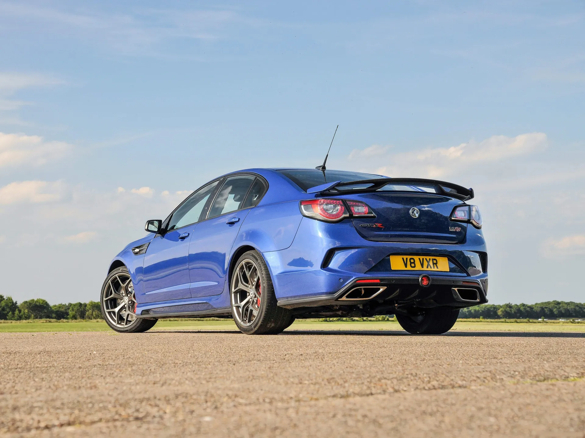 Vauxhall VXR8 GTS-R (2018) – zadní tříčtvrteční pohled