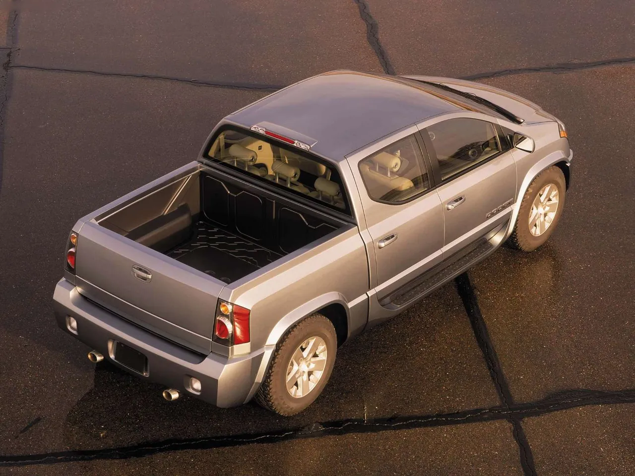Dodge Maxx Concept (2000) – zadní tříčtvrteční pohled