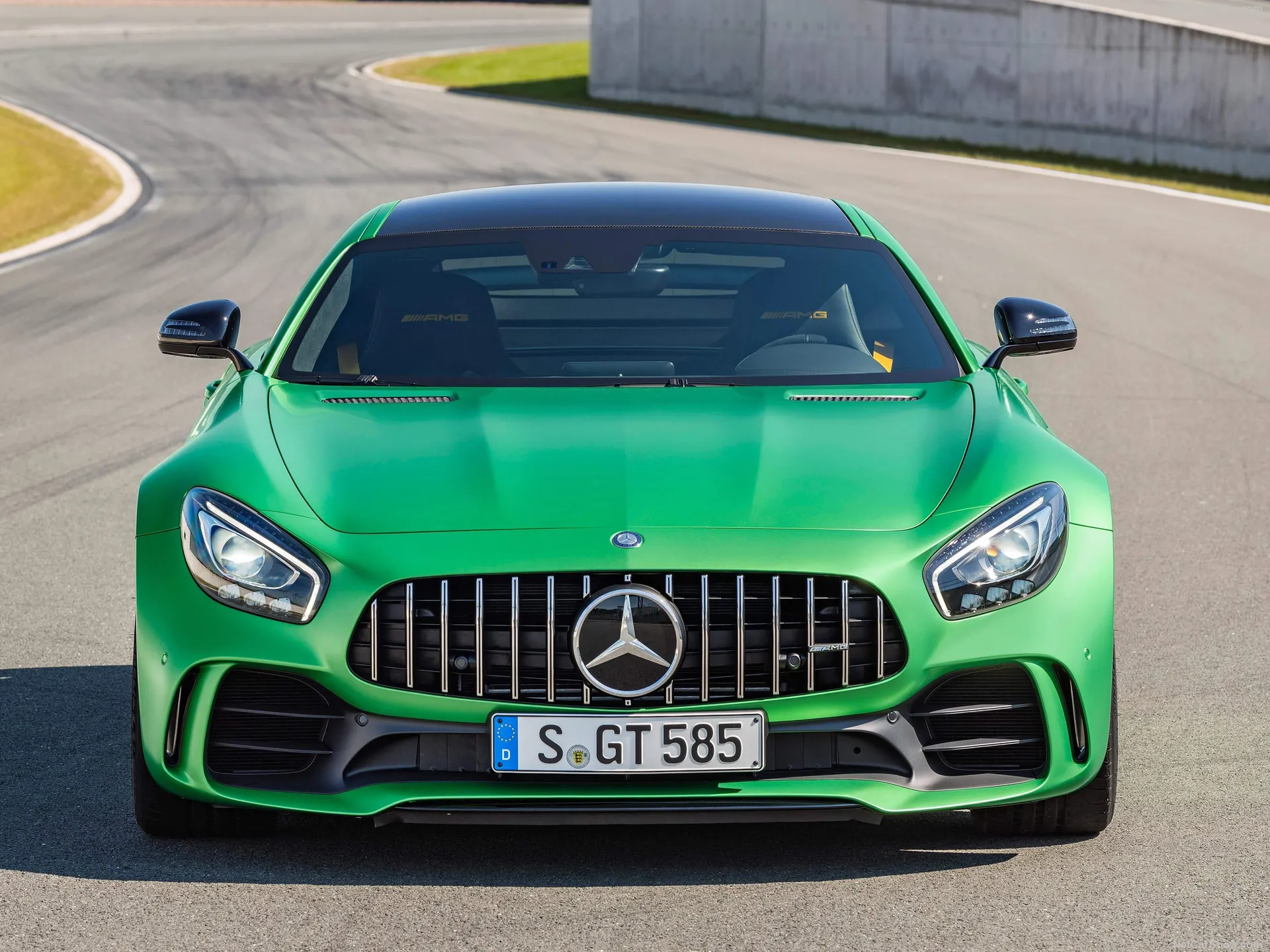 Mercedes-Benz AMG GT R (2017) – zepředu