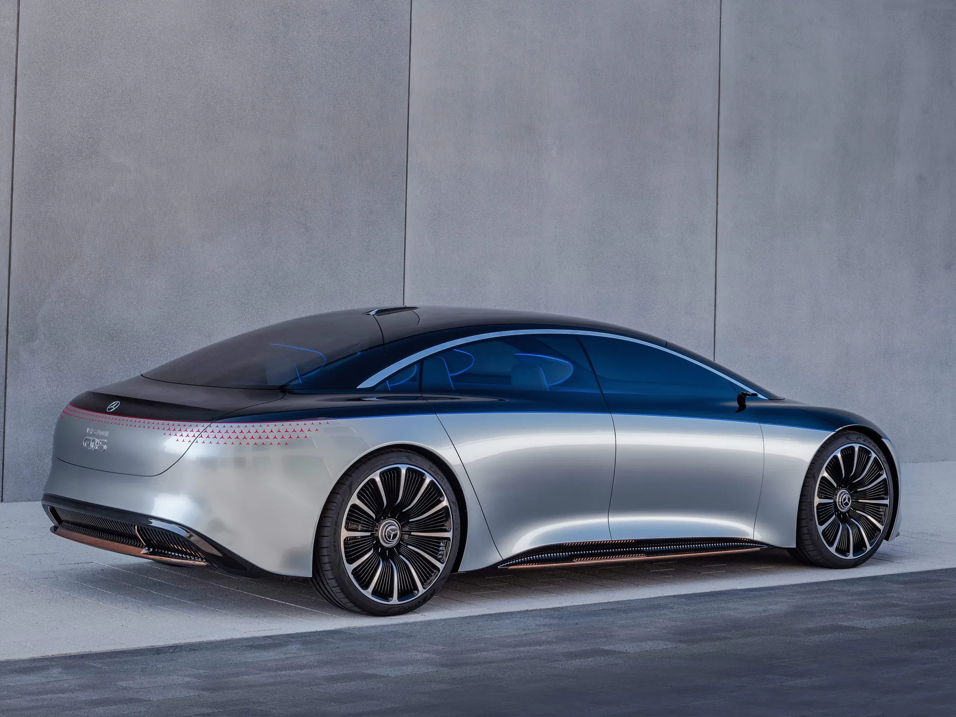 Mercedes-Benz Vision EQS Concept (2019) – zadní tříčtvrteční pohled