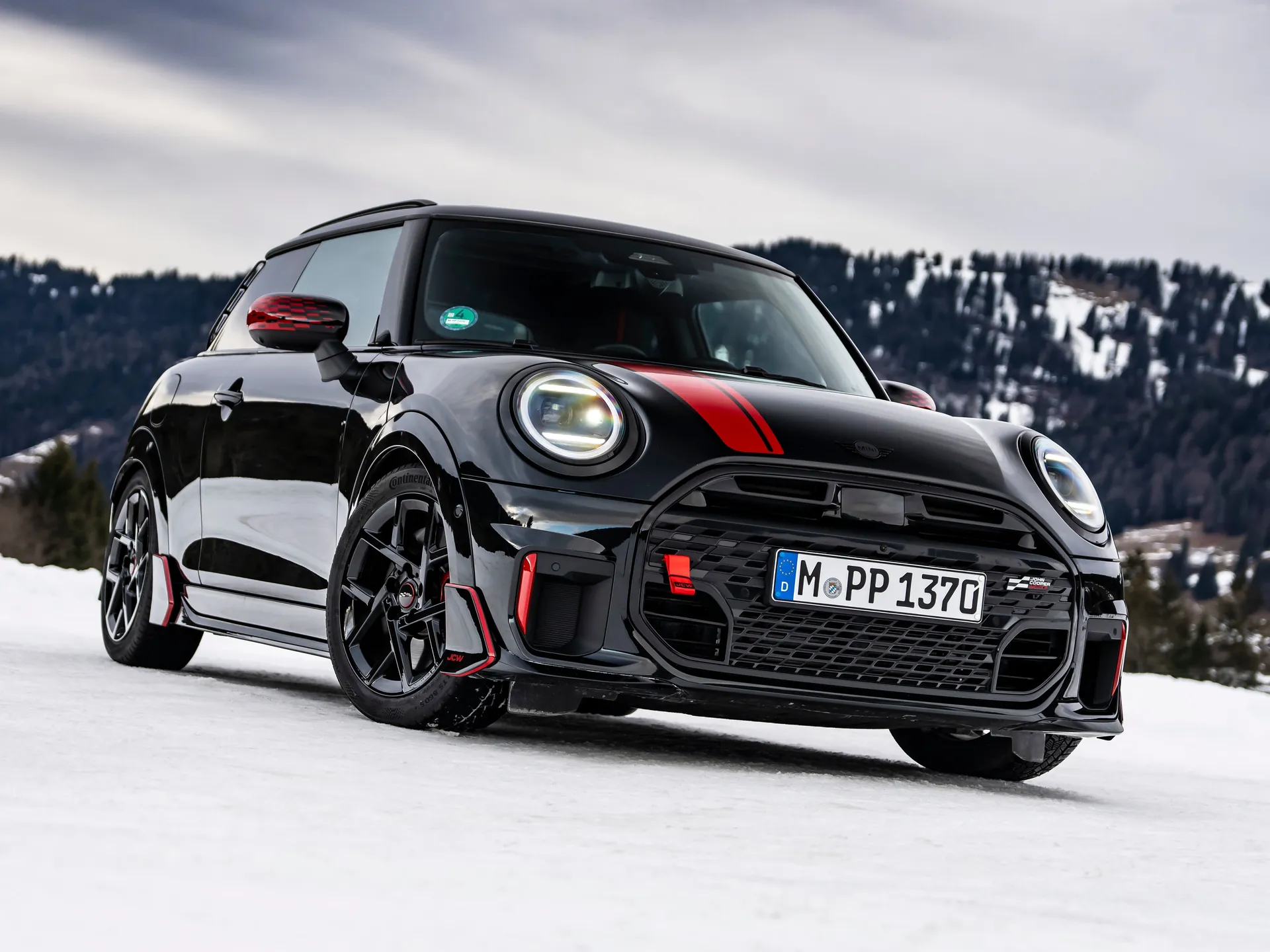 Mini JCW with Genuine Accessories (2025)