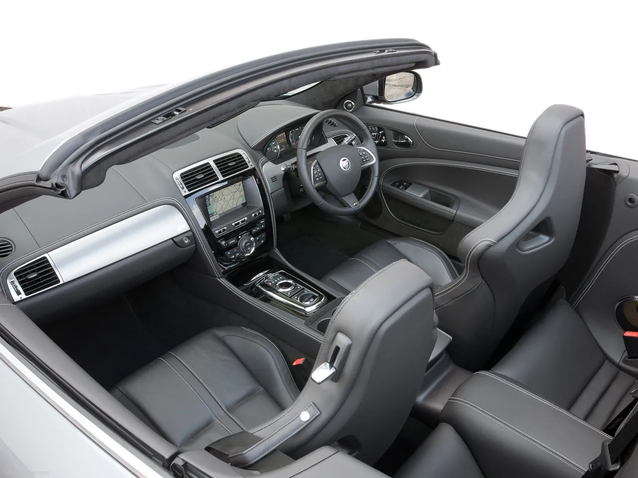 Jaguar XKR Convertible (2012) – interiér