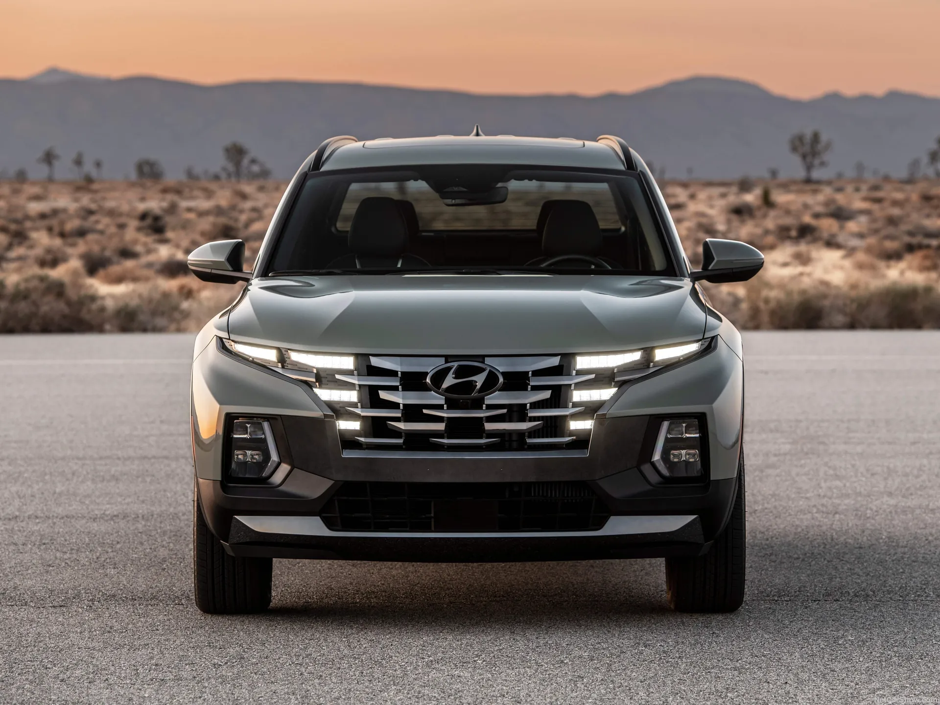 Hyundai Santa Cruz (2022) - Front