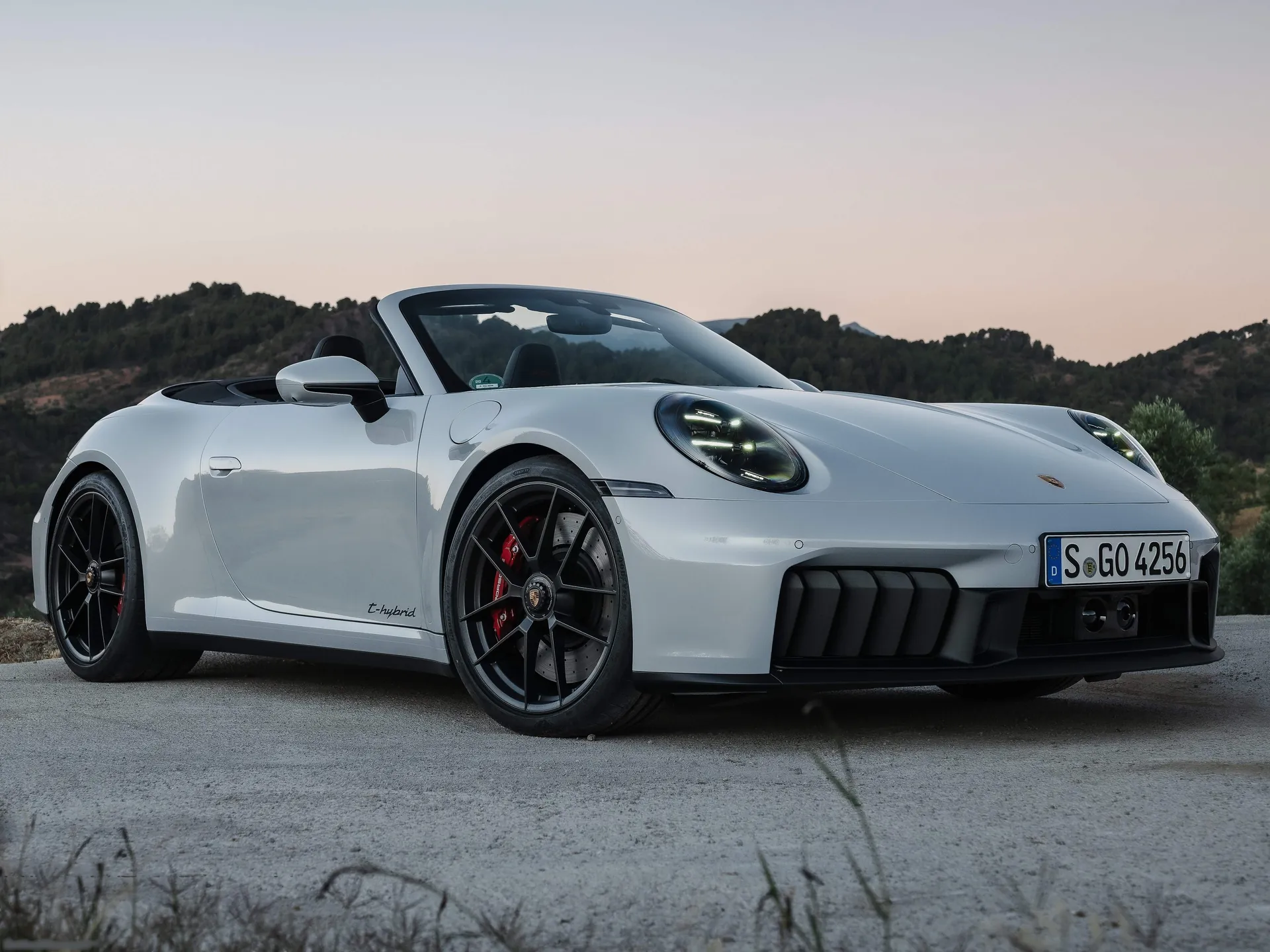 Porsche 911 Carrera GTS Cabriolet (2025)