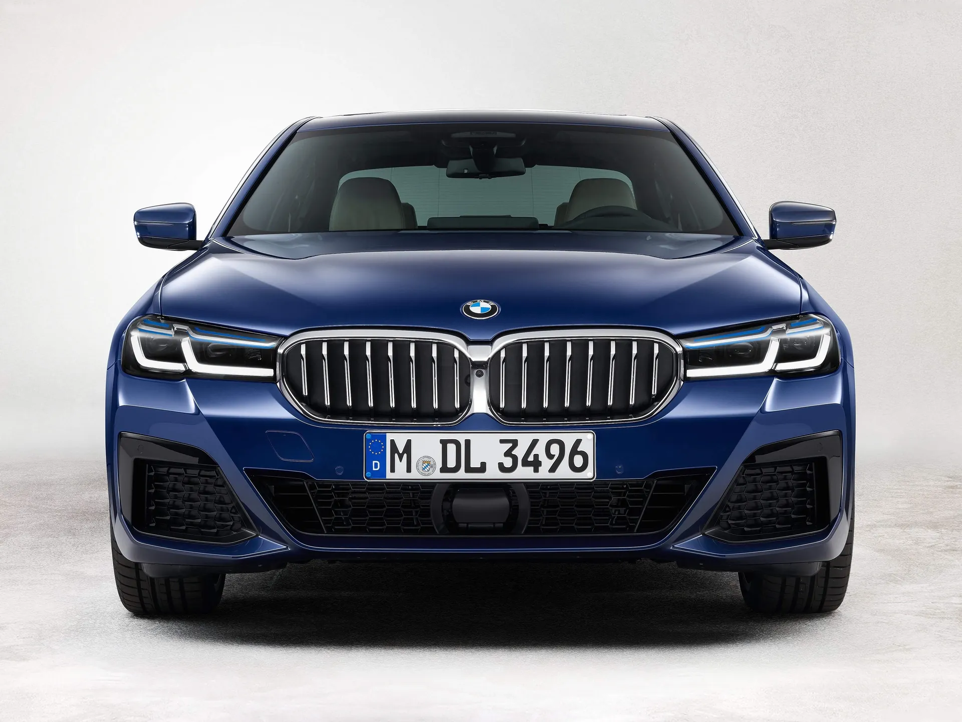 BMW 5-Series (2021) - Front