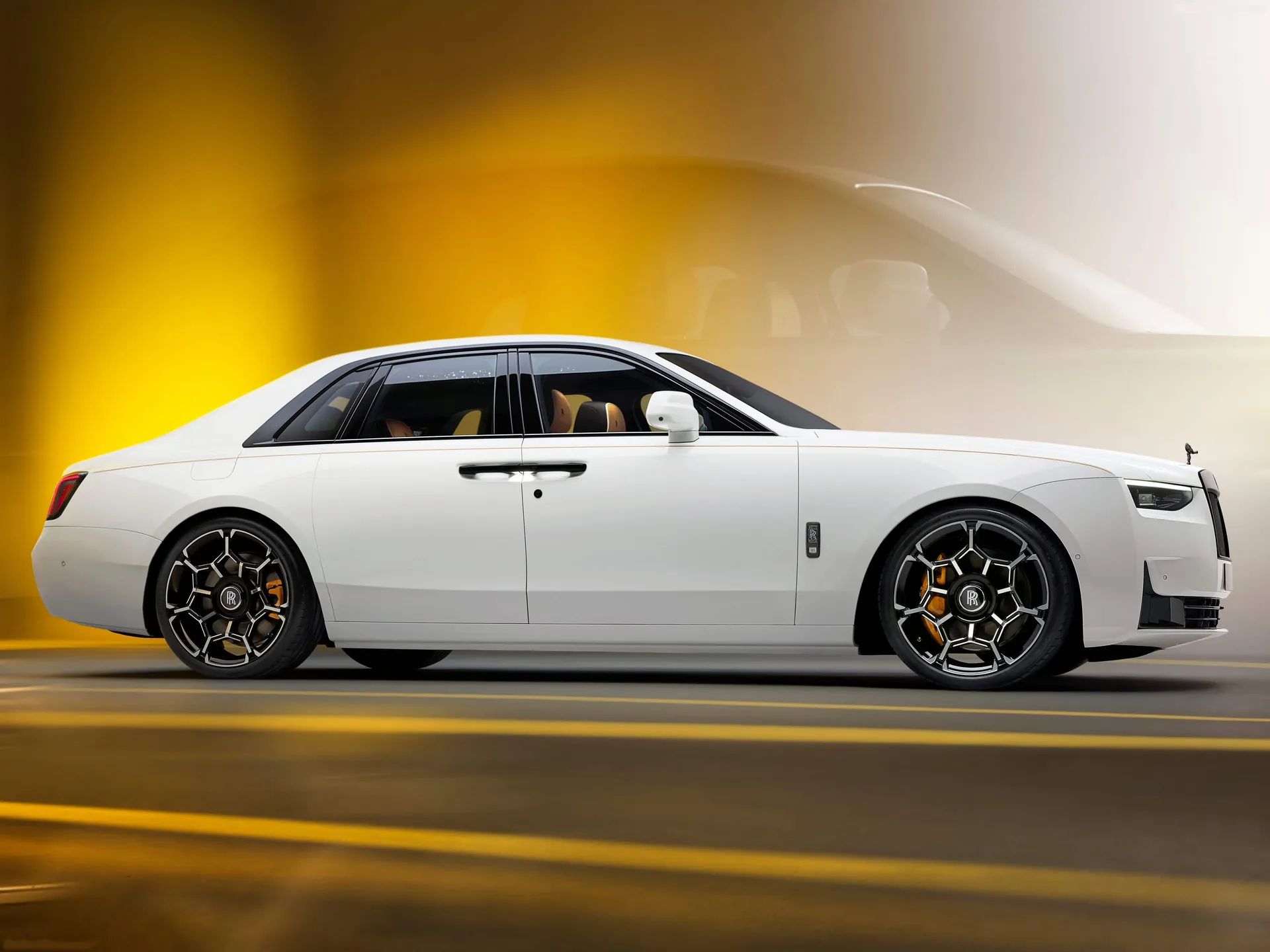 Rolls-Royce Ghost Black Badge Series II (2025) – boční profil