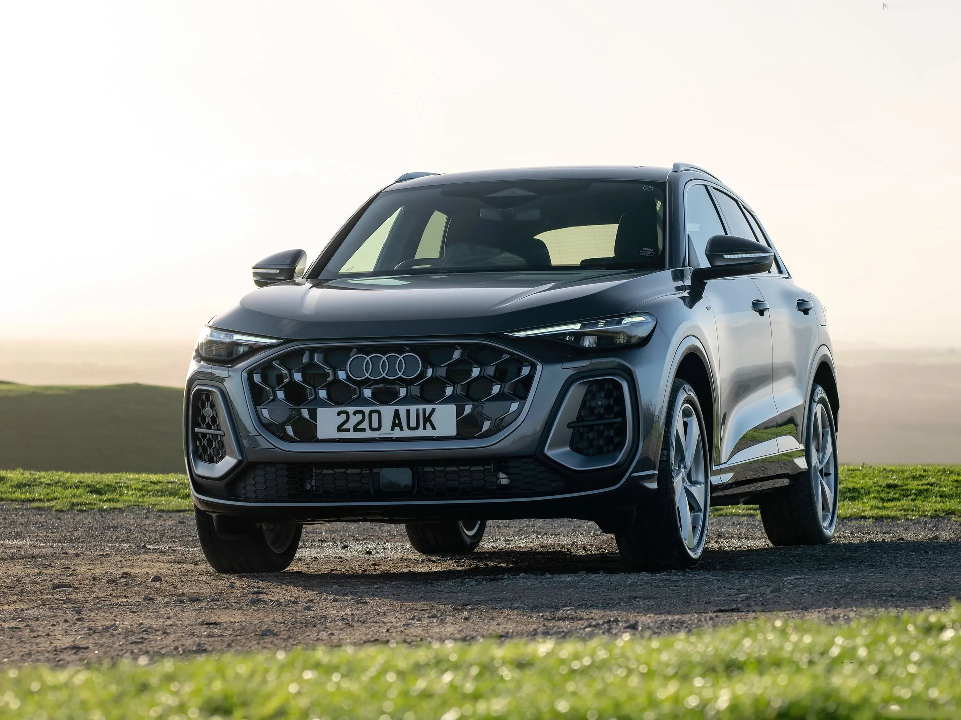 Audi Q5 e-hybrid [UK] (2026)