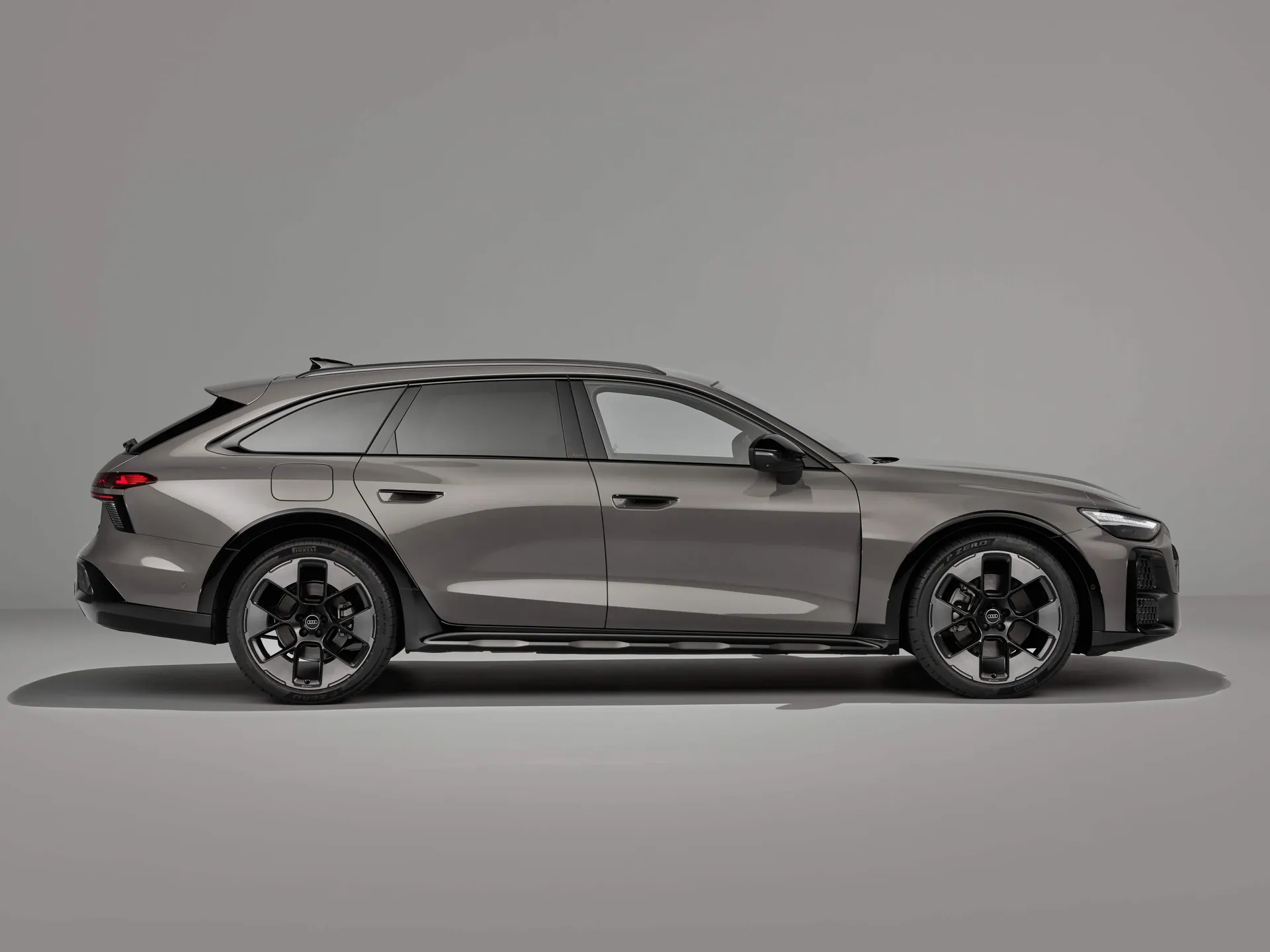 Audi A6 allroad quattro (2027) – boční profil