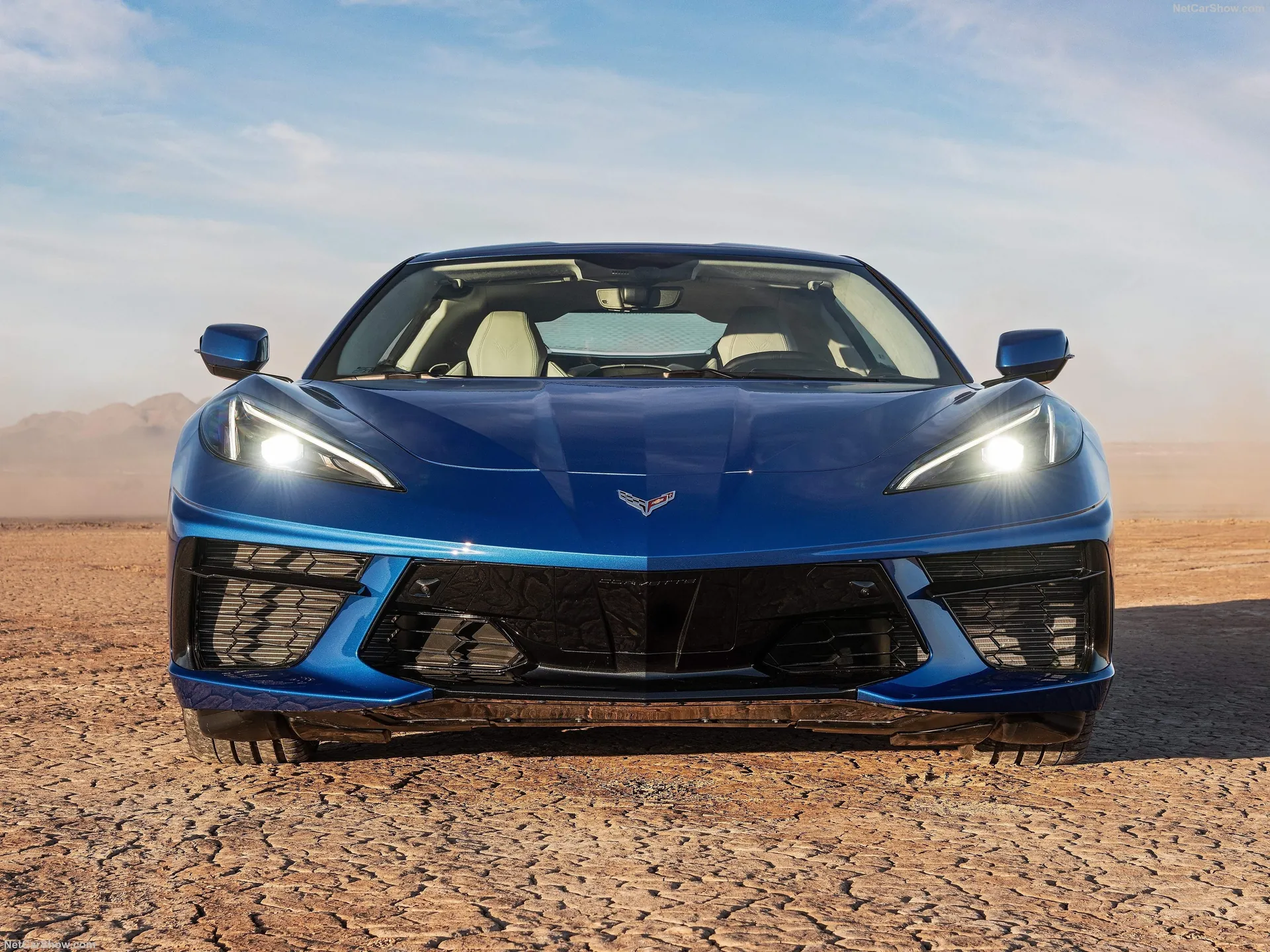 Chevrolet Corvette C8 Stingray (2020) – zepředu