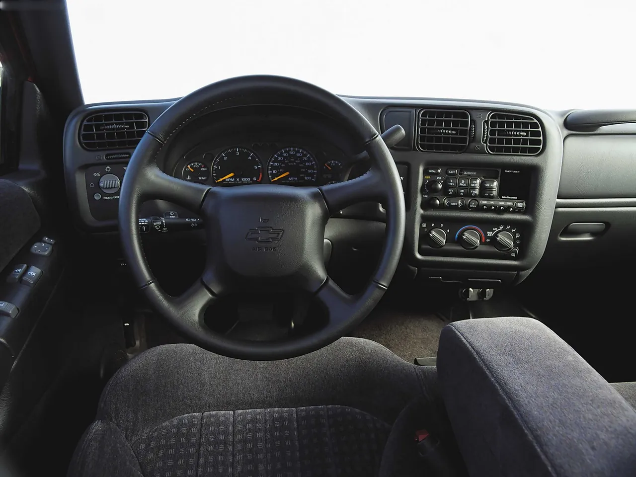 Chevrolet S-10 (2001) – interiér