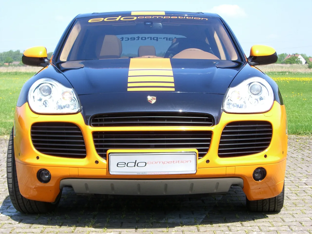 Edo Porsche Cayenne Turbo (2005) – zepředu