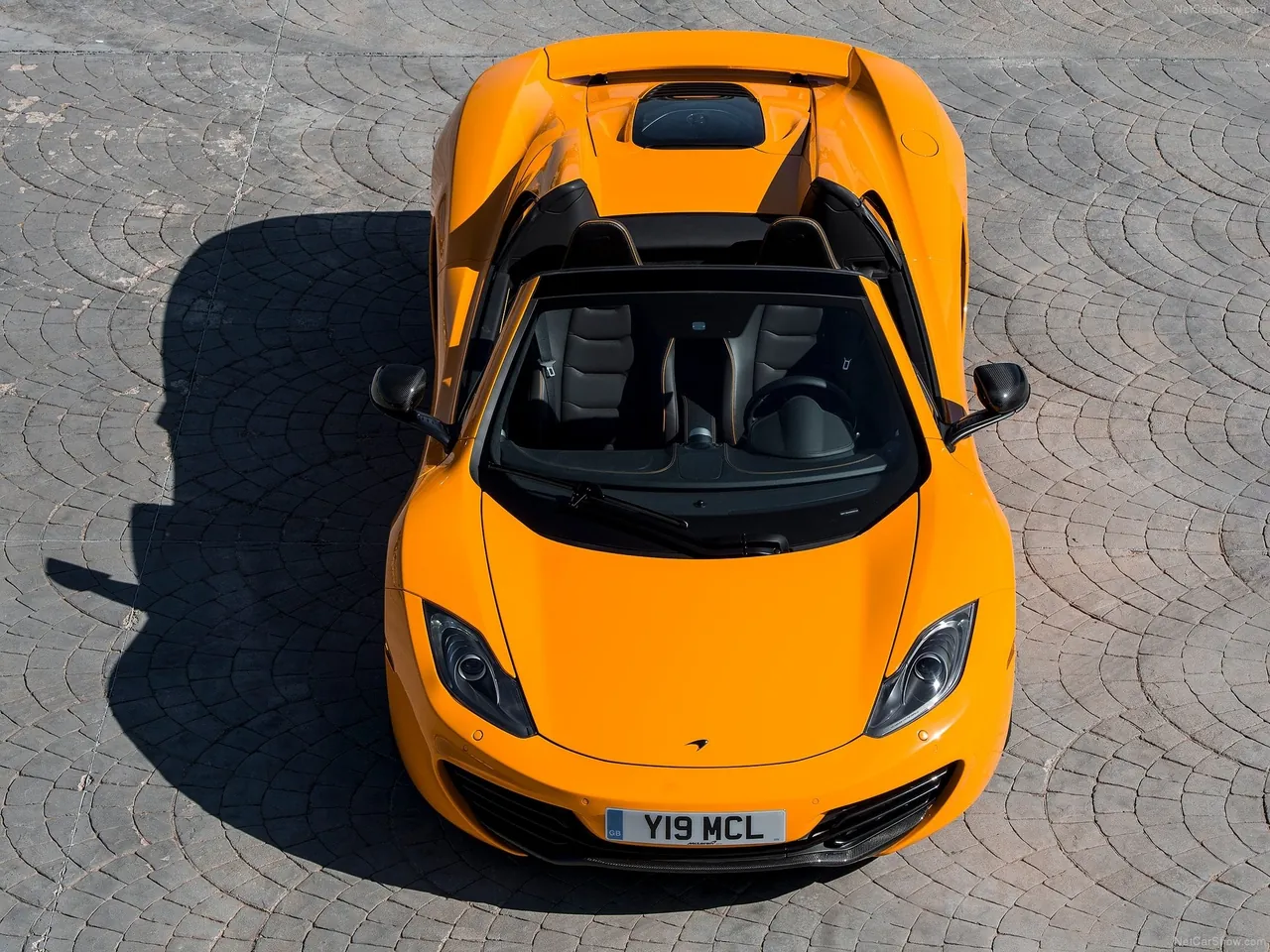 McLaren MP4-12C Spider (2013) – zepředu